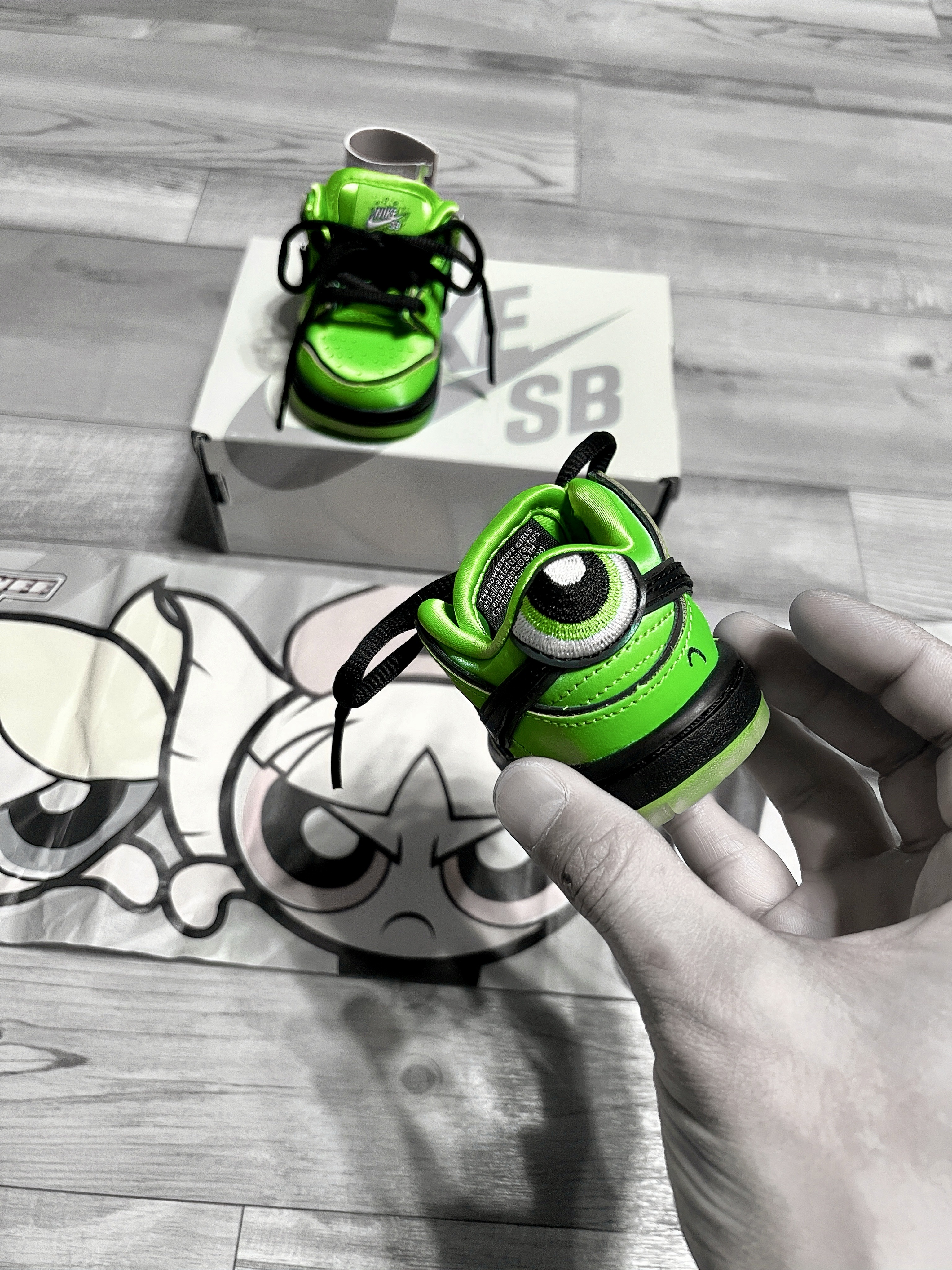 (TD) Nike x The Powerpuff Girls SB Dunk Low Pro QS Buttercup 착용 스타일 - 2