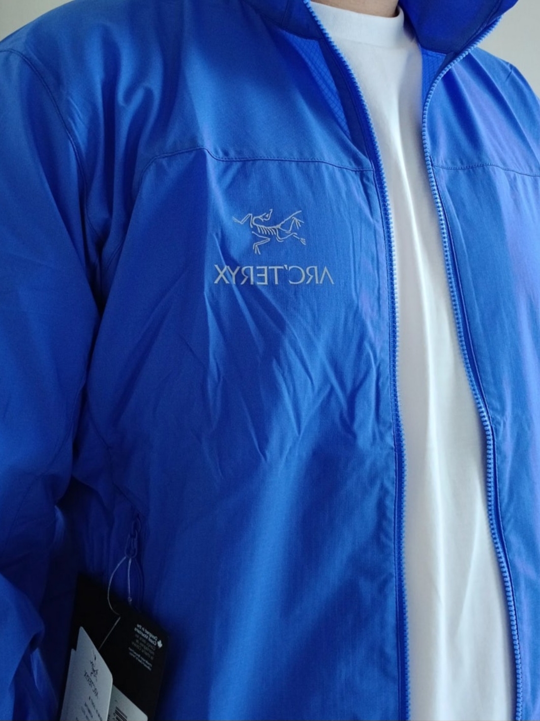 Arc'teryx Squamish Hoody Black, Arc'teryx Squamish Hoody Electra 착용 스타일 - 2
