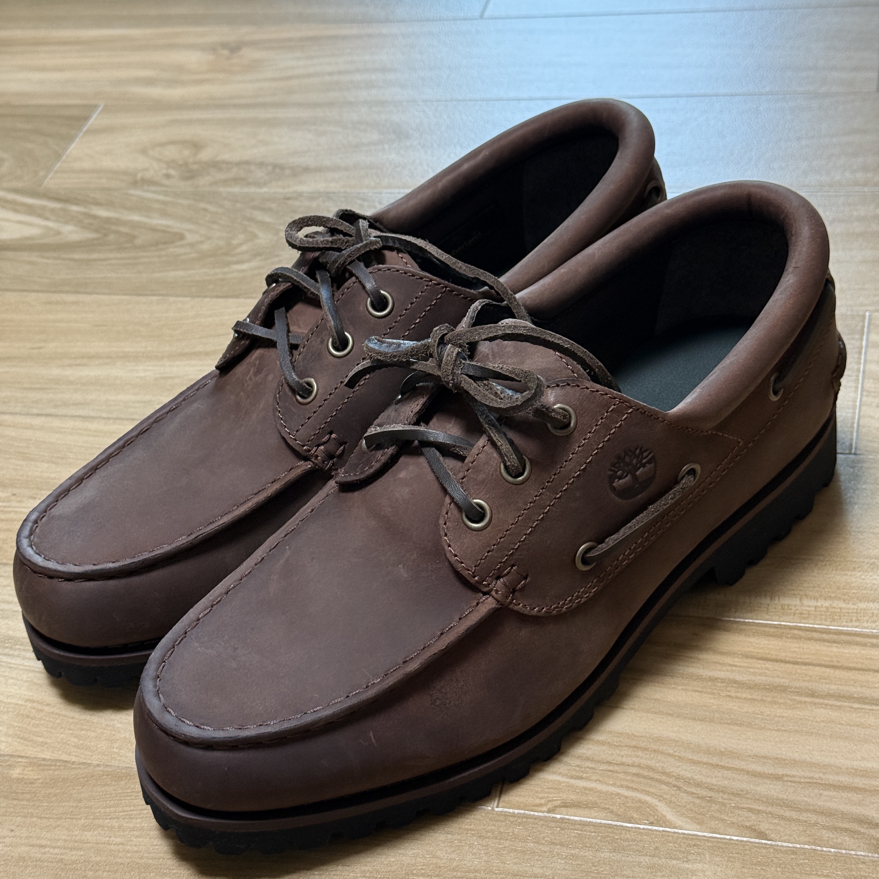 Timberland x Thisisneverthat 3-Eye Authentic Boat Shoes Brown - Wide 착용 스타일 - 1