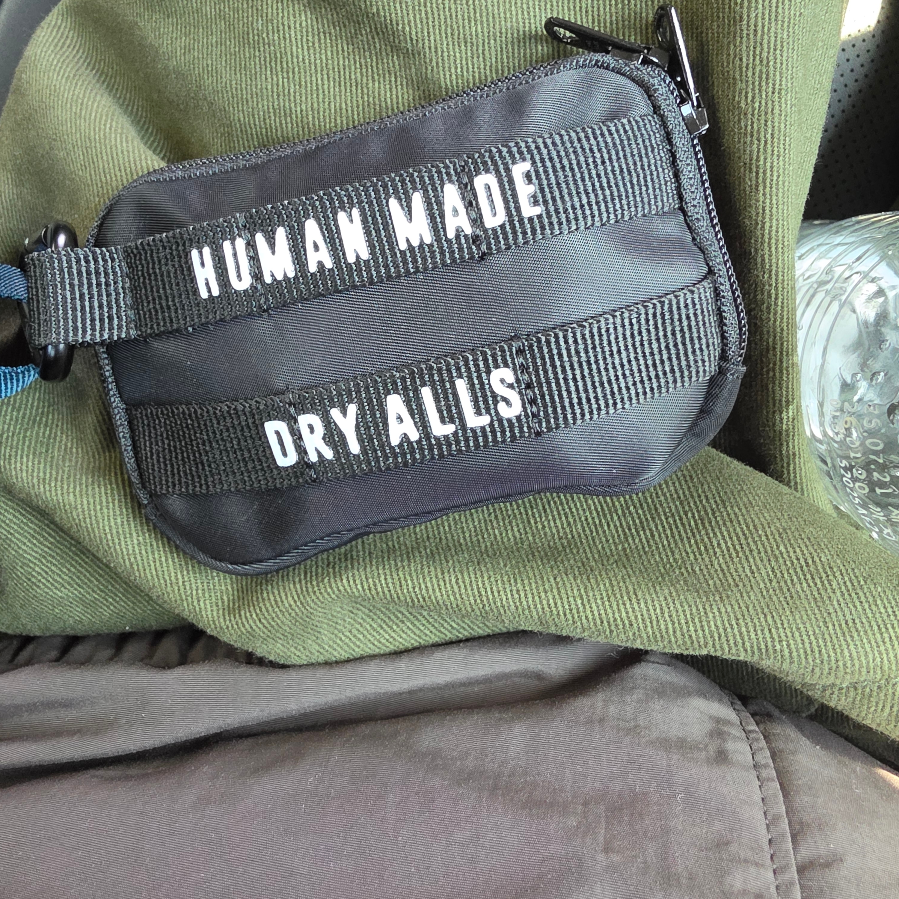 Human Made Military Card Case Black 착용 스타일