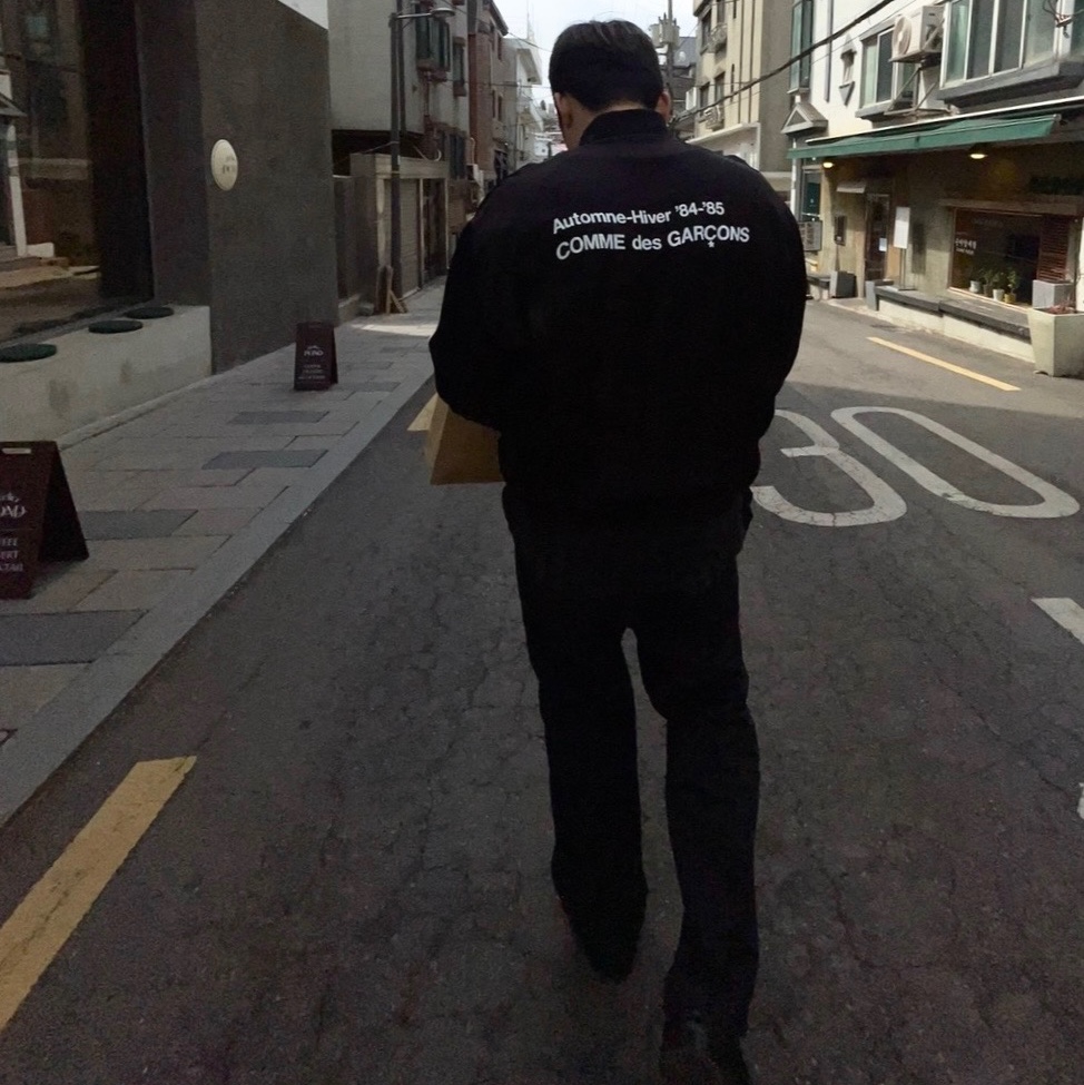 CDG '84-85 Staff Blouson Black 착용 스타일