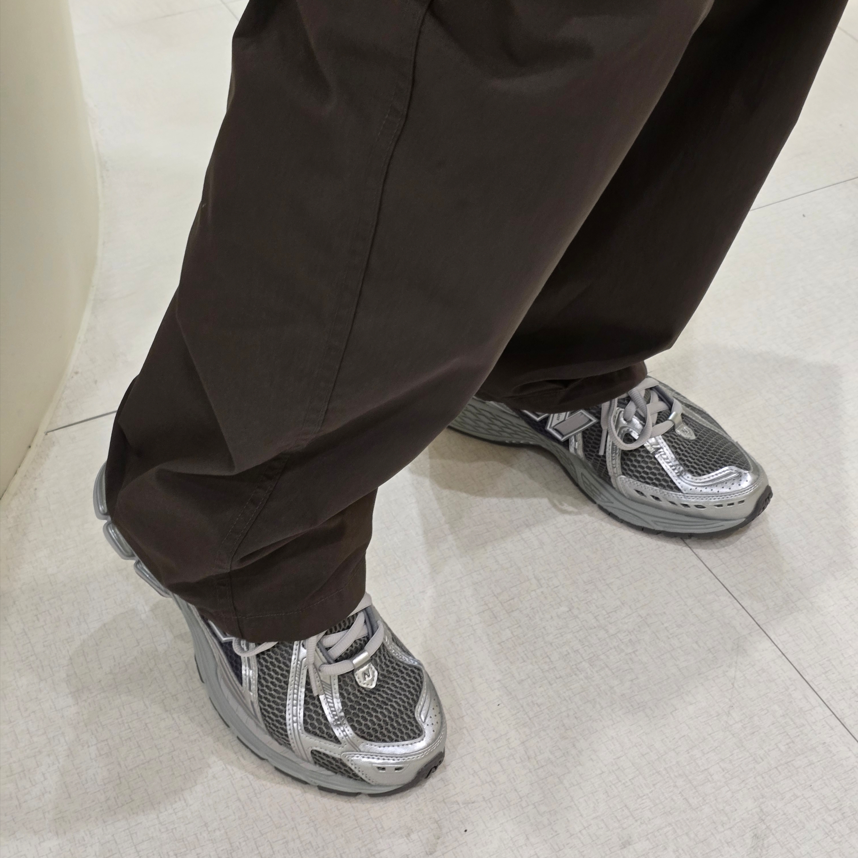 New Balance 1906R Harbor Grey Silver Metalic 착용 스타일