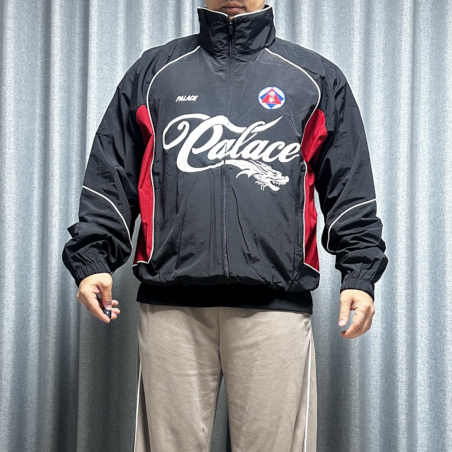 Palace Hong Kong Track Jacket Black - 26SS 착용 스타일 - 5