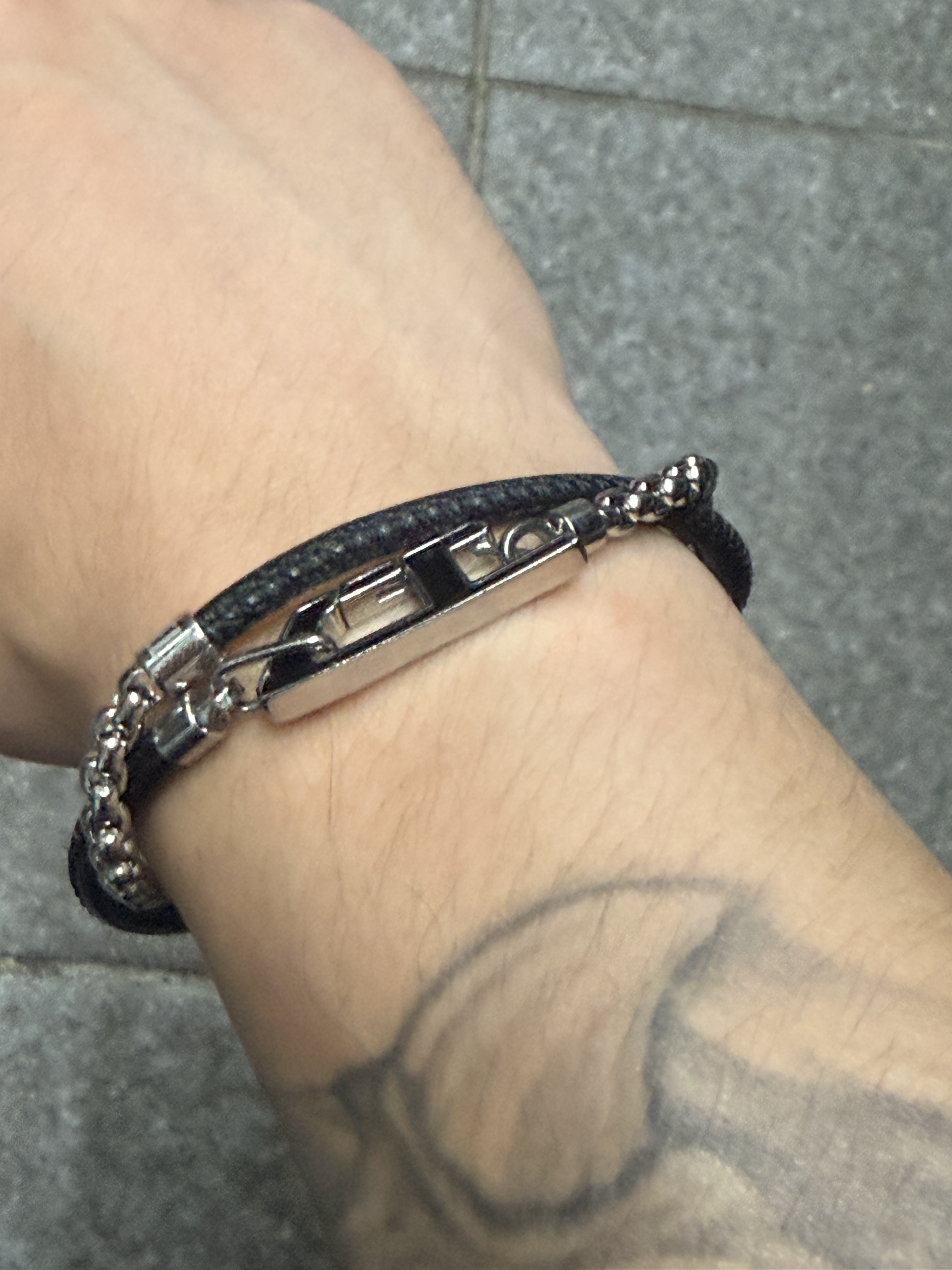 Diesel Dx1472 Stainless Steel Chain Bracelet Silver Black 착용 스타일