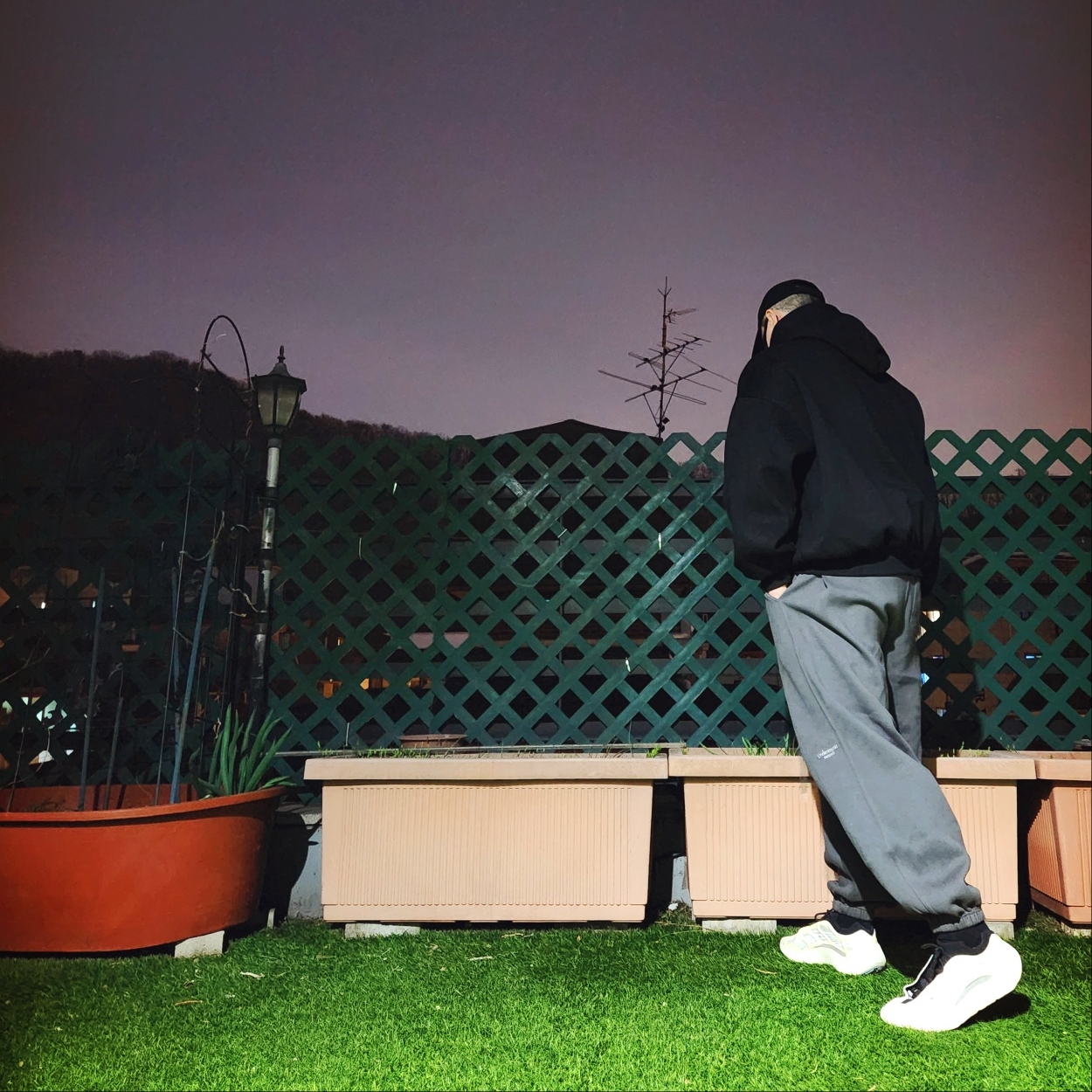 Undermycar Mu.10 Anti Fxxking Logo Play Oversized Bonded Hoodie Black, Undermycar Mu.03 Anti Fxxking Logo Play Oversized Sweat Jogger Olive 착용 스타일 - 2