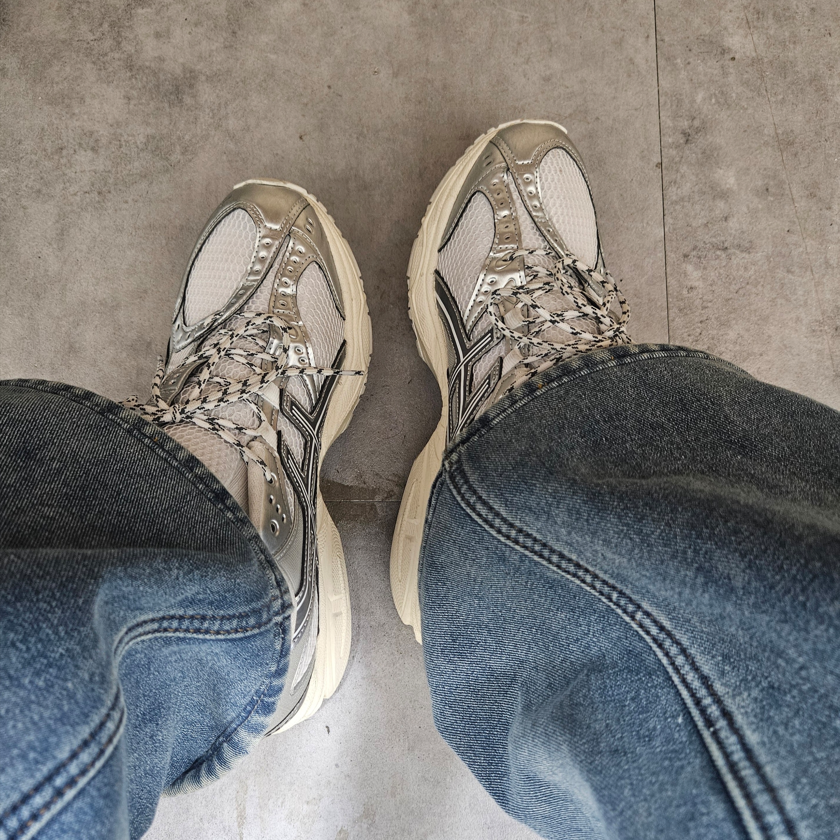 Asics Gel-Nimbus 10.1 White Glacier Grey - Korea Exclusive 착용 스타일