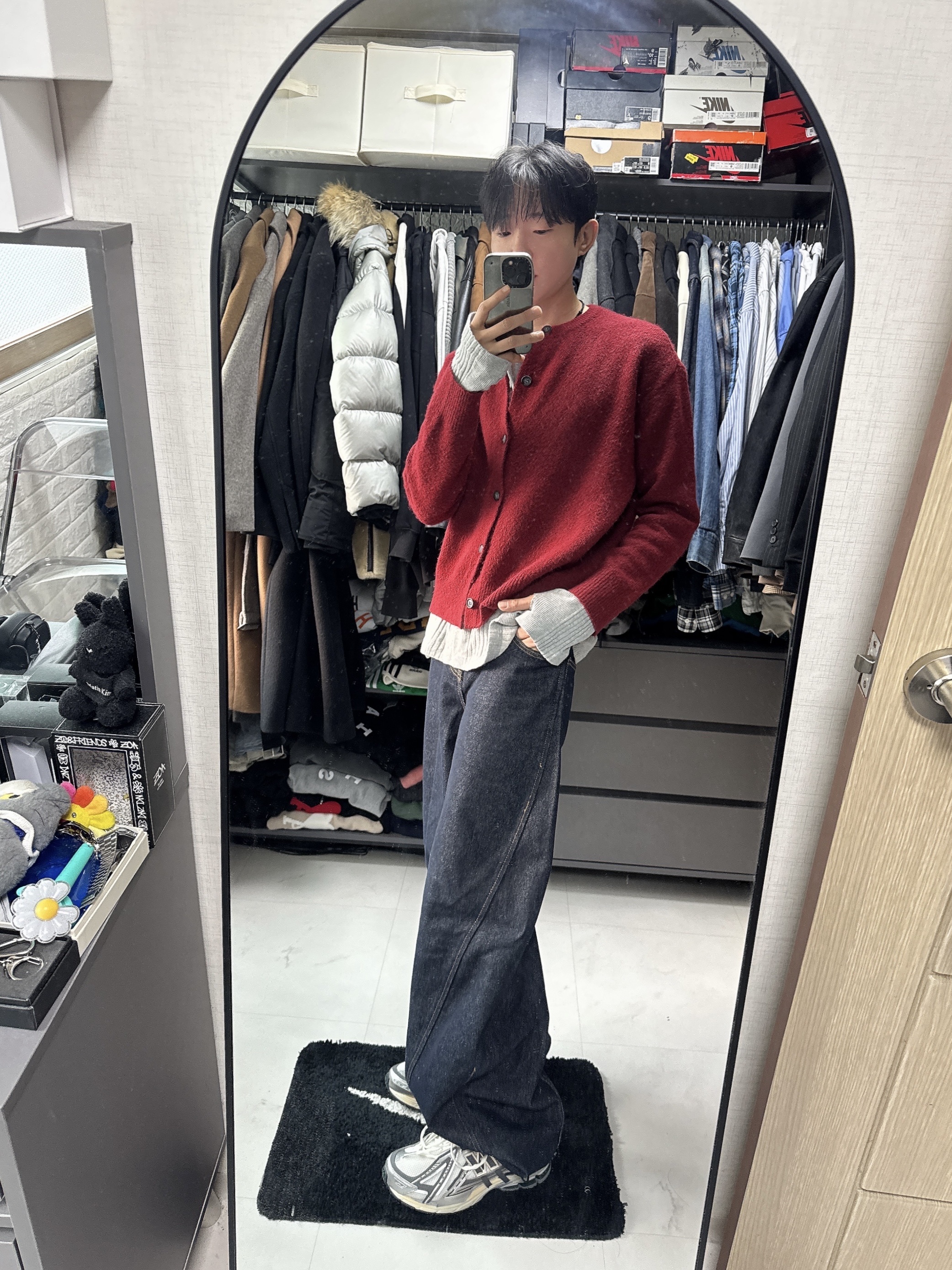 New Balance 1906A Silver Metallic Castlerock, Wooyoungmi Back Logo Shirt Black - 22SS 착용 스타일 - 4