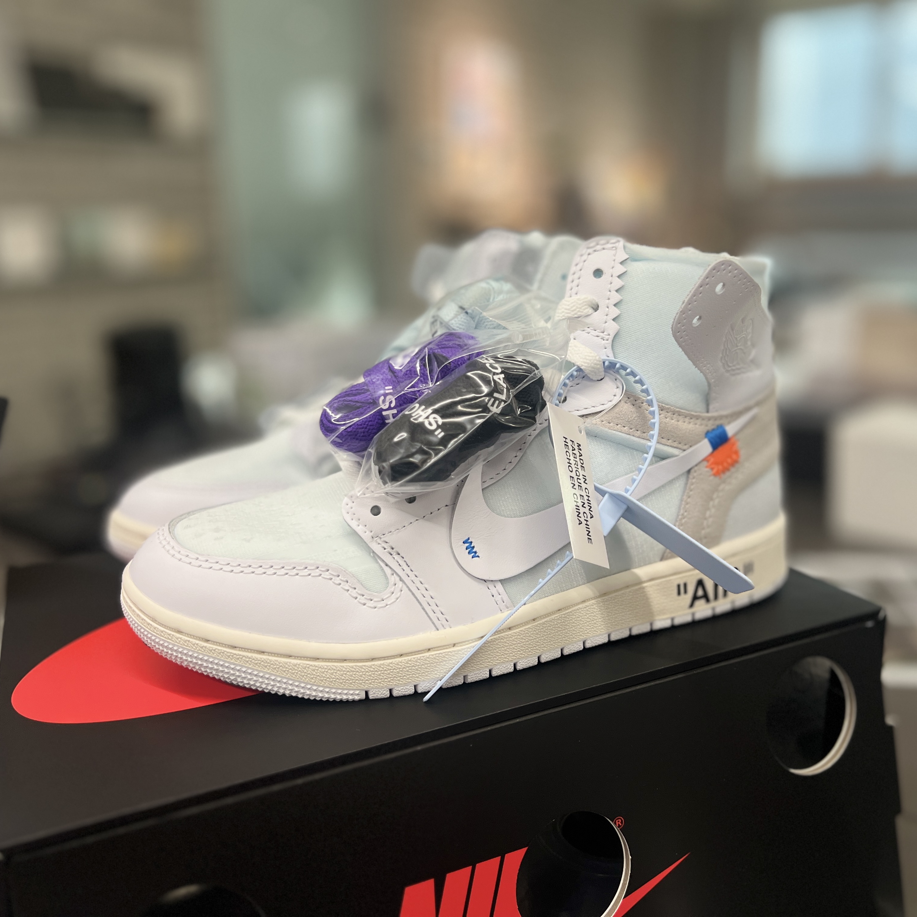 Jordan 1 x Virgil Abloh Archive Retro High Alaska White 착용 스타일 - 3