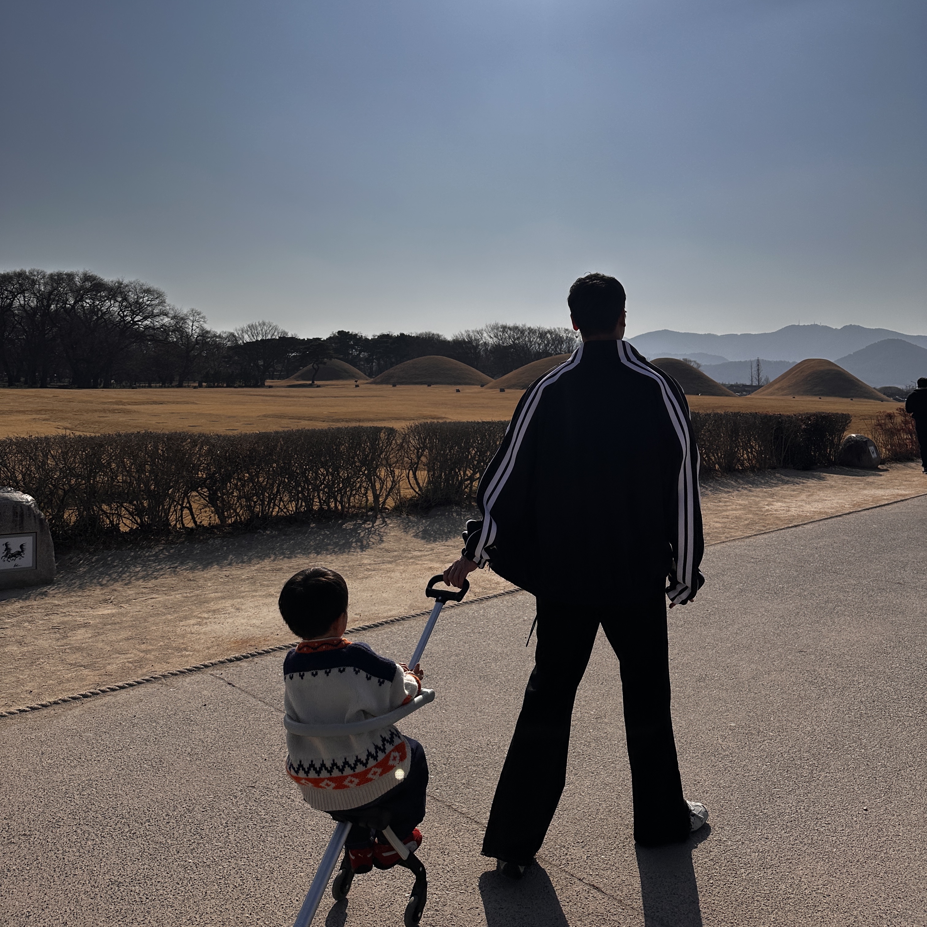 Balenciaga x Puma Speedcat Suede White Black 착용 스타일 - 1