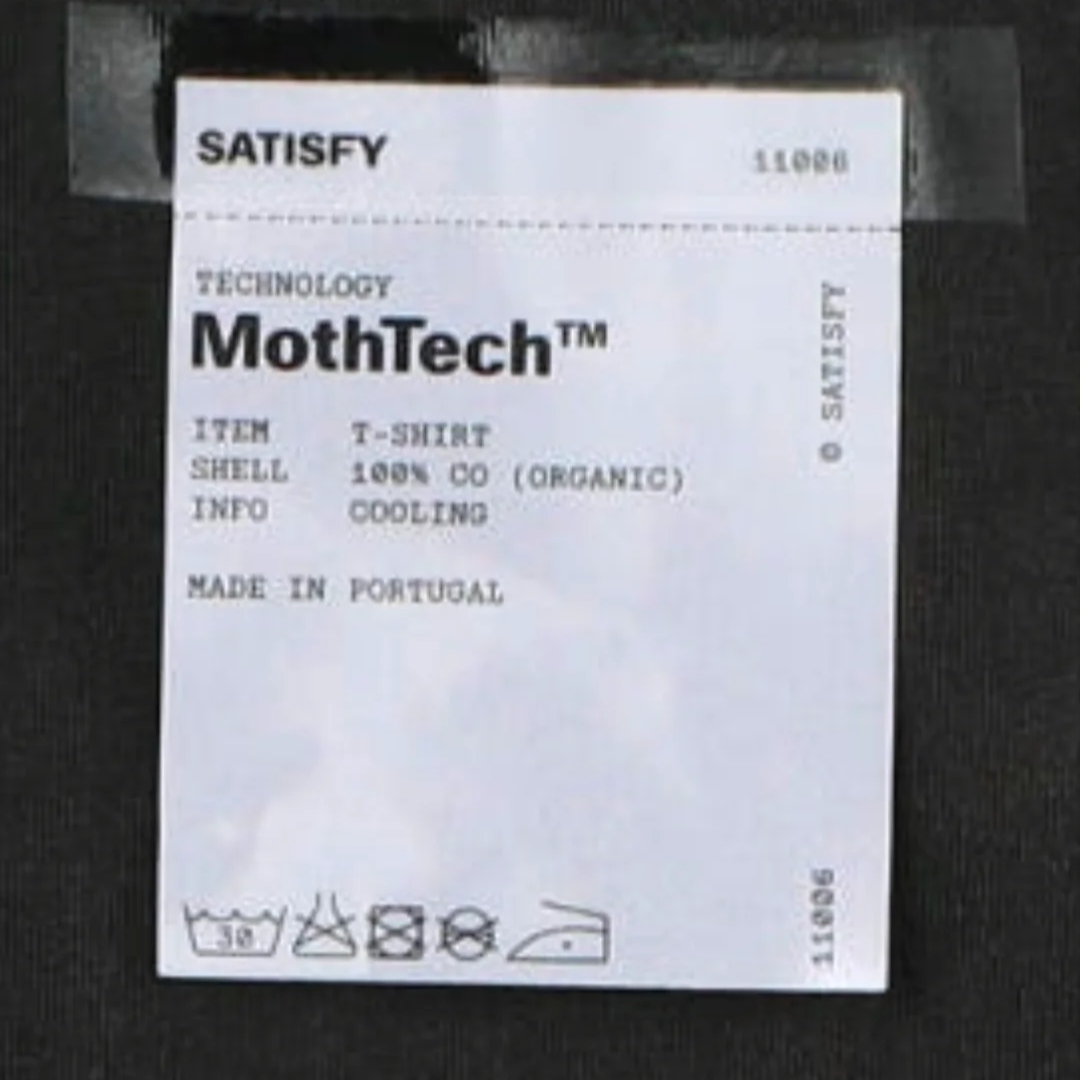 Satisfy Mothtech T-Shirt Aged Black 착용 스타일
