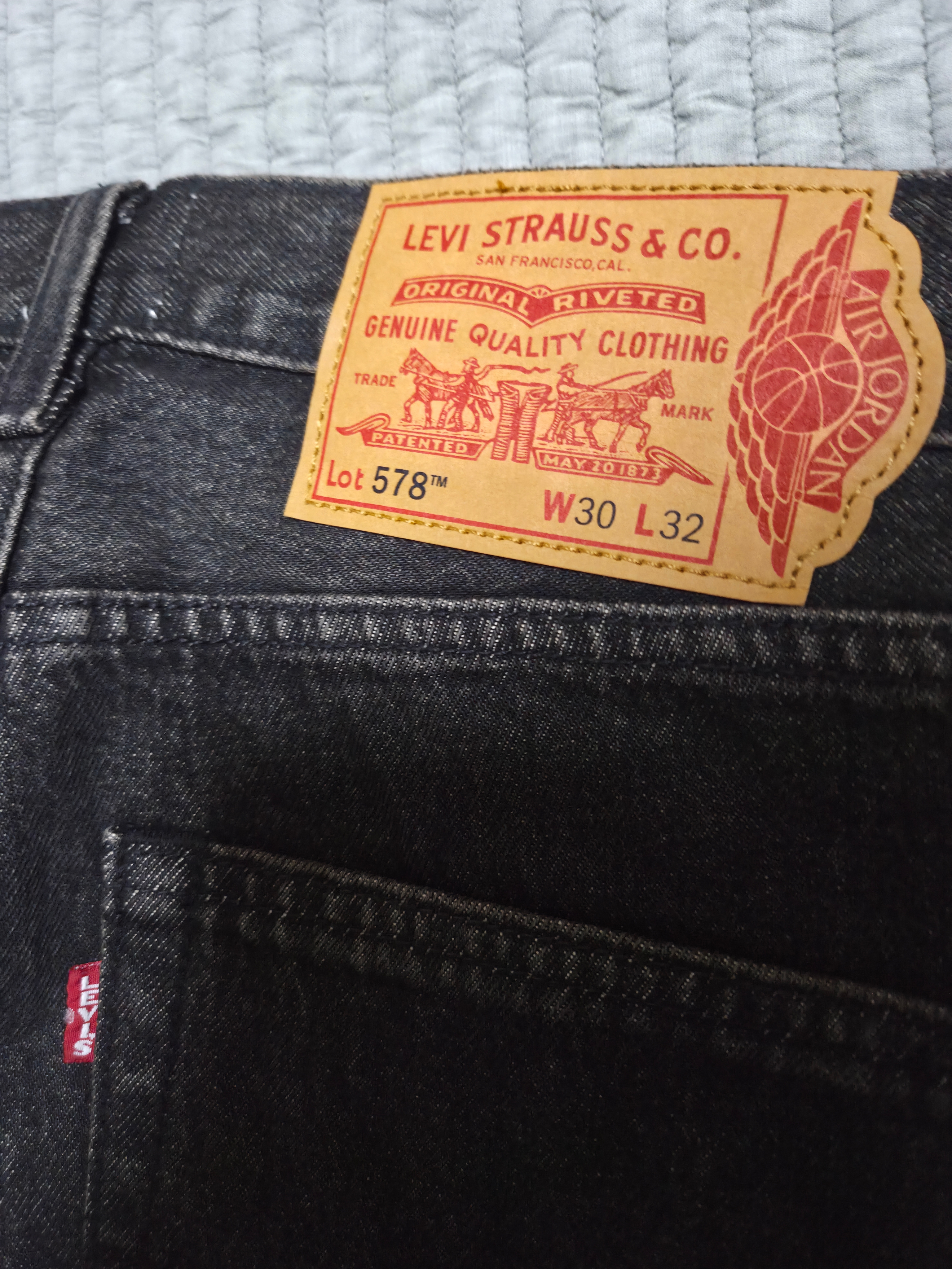 Levi's x Jordan Baggy Jean Black 착용 스타일 - 1