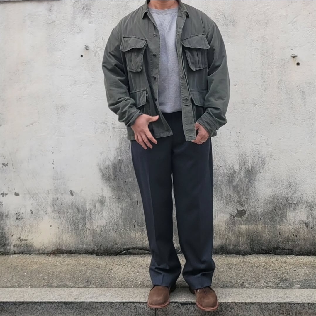 A.Presse Vintage US Army Jungle Fatigue Jacket Olive - 25FW, Alden 1493 Suede Unlined Chukka Boot Snuff - E 착용 스타일 - 2