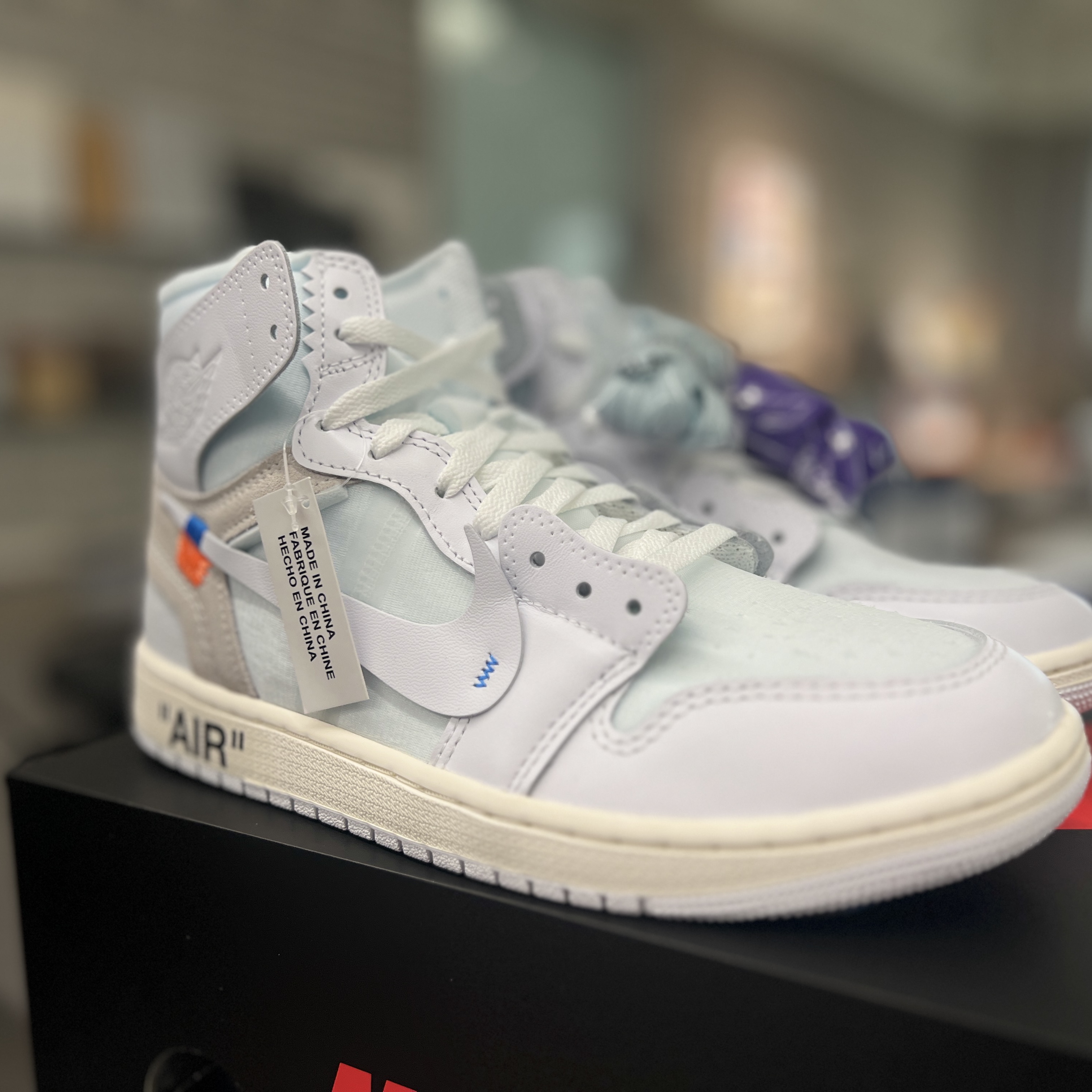 Jordan 1 x Virgil Abloh Archive Retro High Alaska White 착용 스타일 - 2