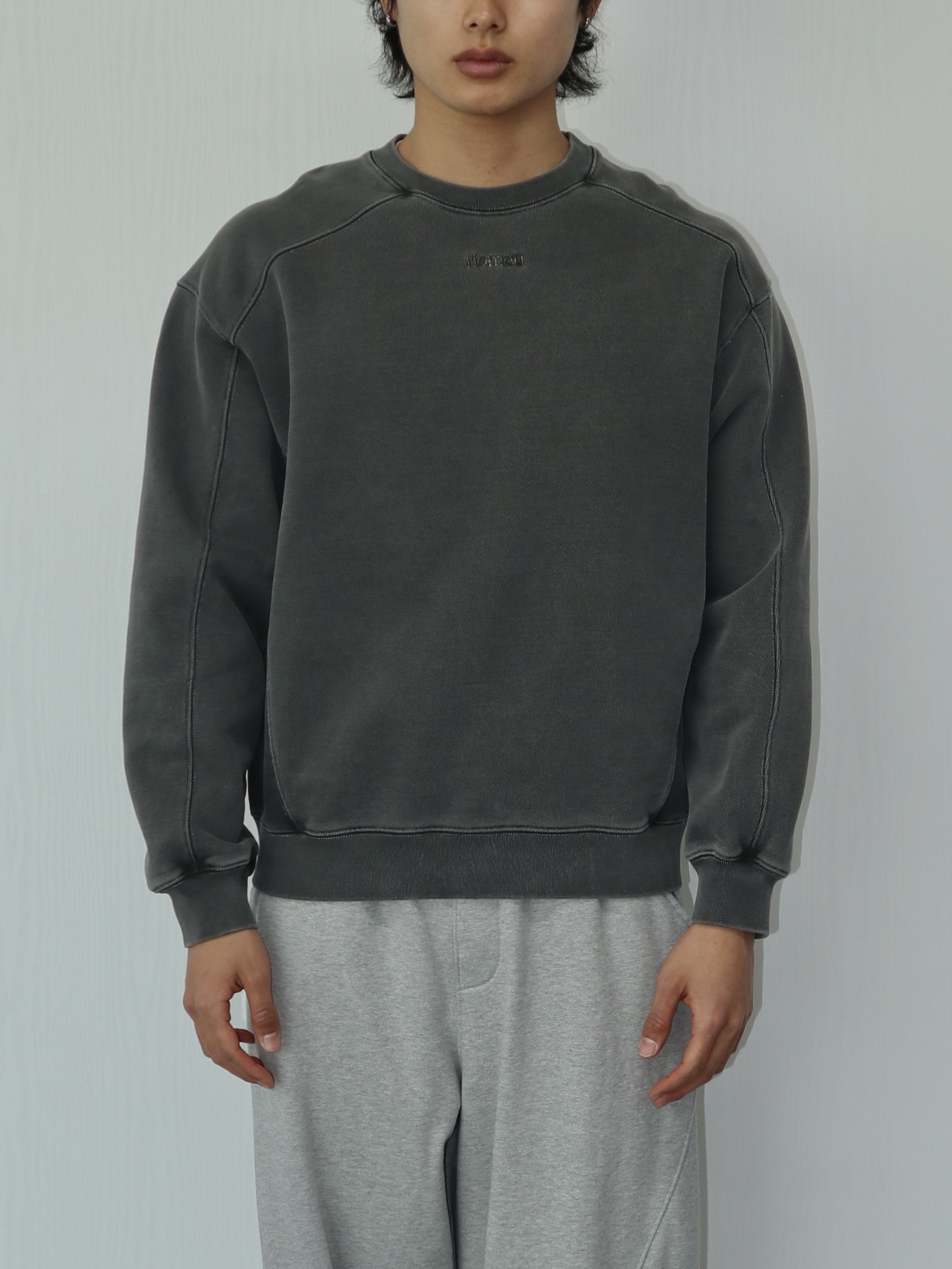 Riomeu Unbalanced Incision Pigmentation Heavy Sweatshirt Charcoal 착용 스타일 - 7