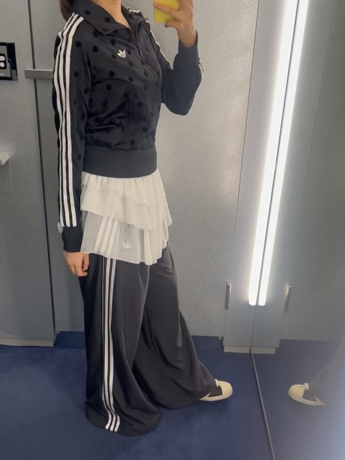 (W) Adidas Originals Lace Adilenium FB TP Pants Black - KR Sizing, (W) Adidas Originals Satin Polka Dot Track Top Black - KR Sizing 착용 스타일 - 1