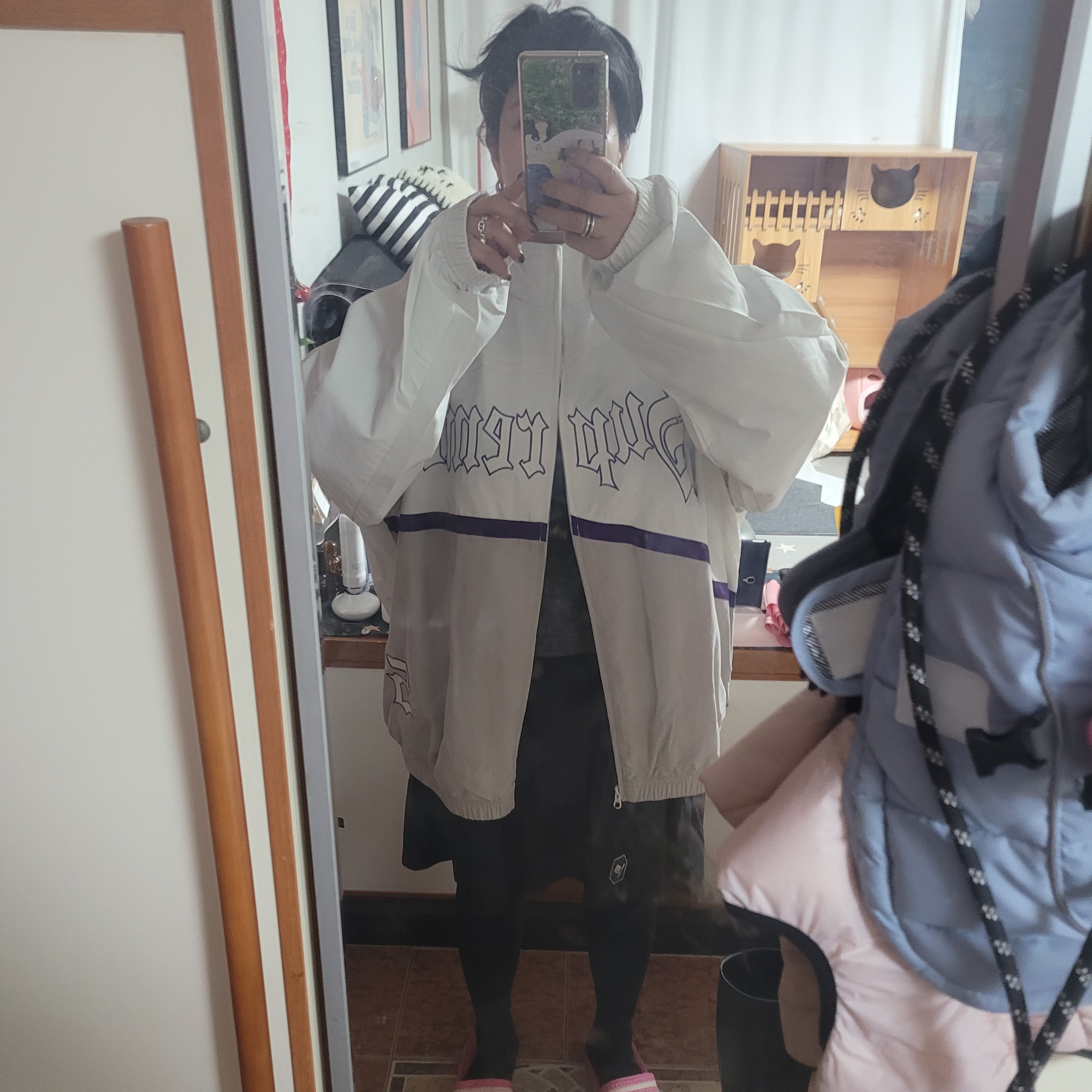 Supreme Old English Track Jacket White - 25SS 착용 스타일