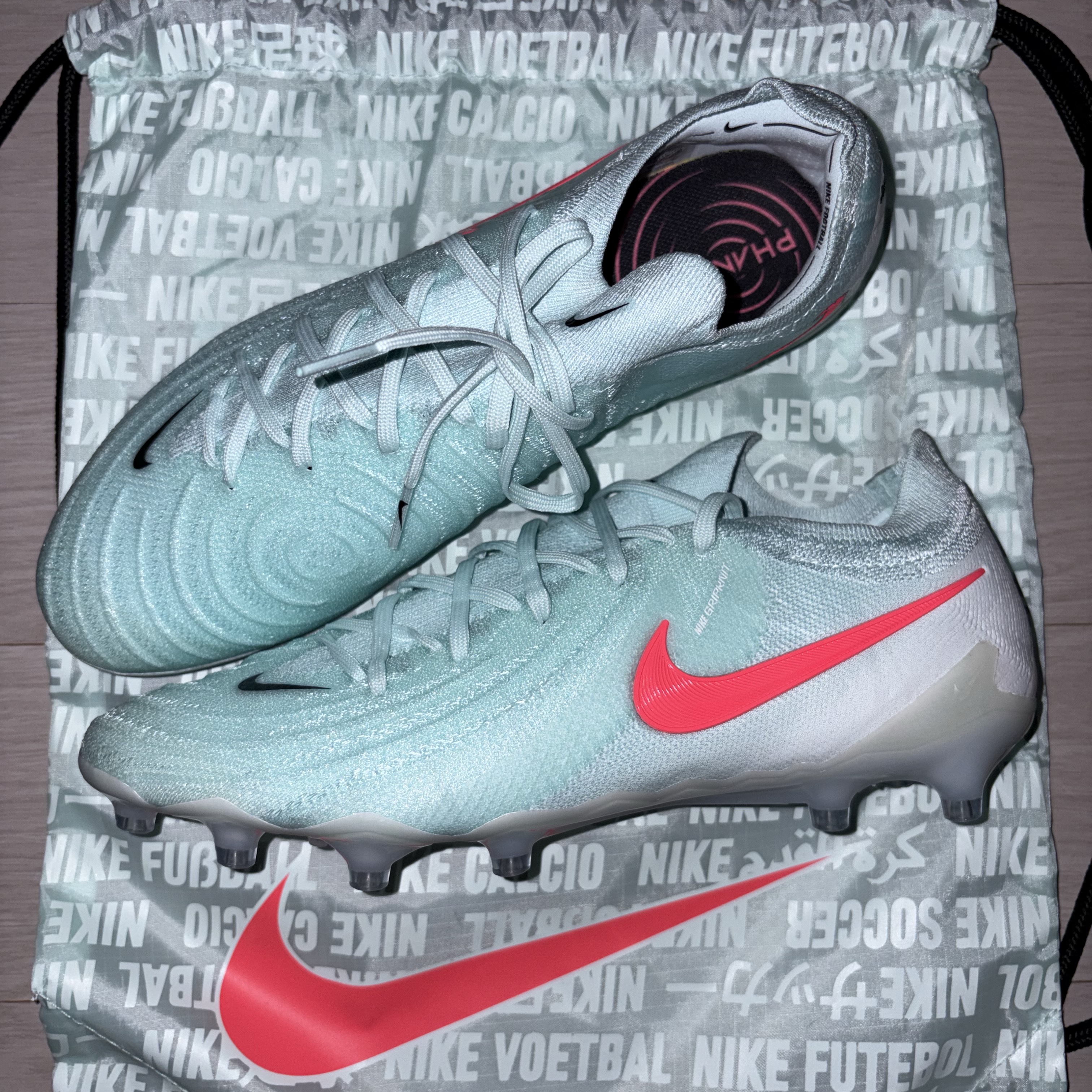 Nike Phantom GX 2 Elite AG Mad Energy Pack 착용 스타일 - 1