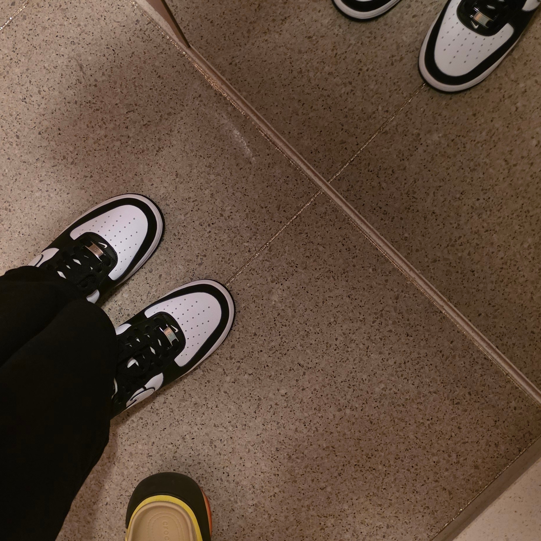 Nike Air Force 1 '07 Black White 착용 스타일