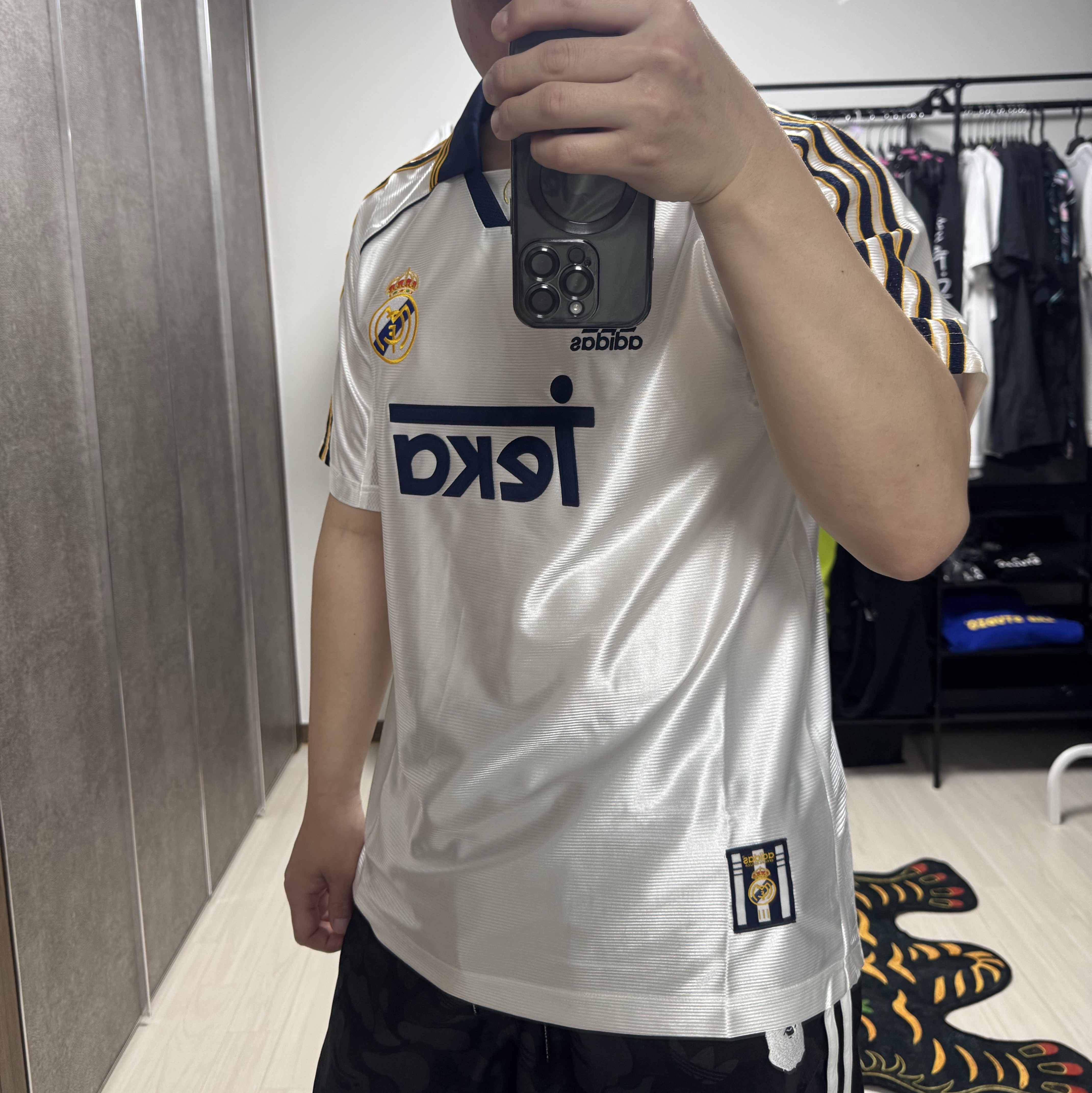 Adidas Real Madrid 99/00 Home Jersey White - KR Sizing (Non Marking Ver.), Adidas x BAPE Jacquard Pants Black - KR Sizing 착용 스타일 - 2