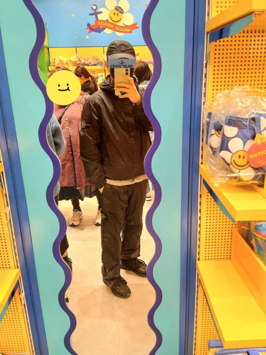 Stone Island 9100011 Nylon Metal in Econyl Baseball Cap with Drawcord Compass Embroidery Black, Stone Island S0A23 Crinkle Reps R-NY Wind Resistant Anti-Drop Hooded Jacket - 25SS 착용 스타일 - 4