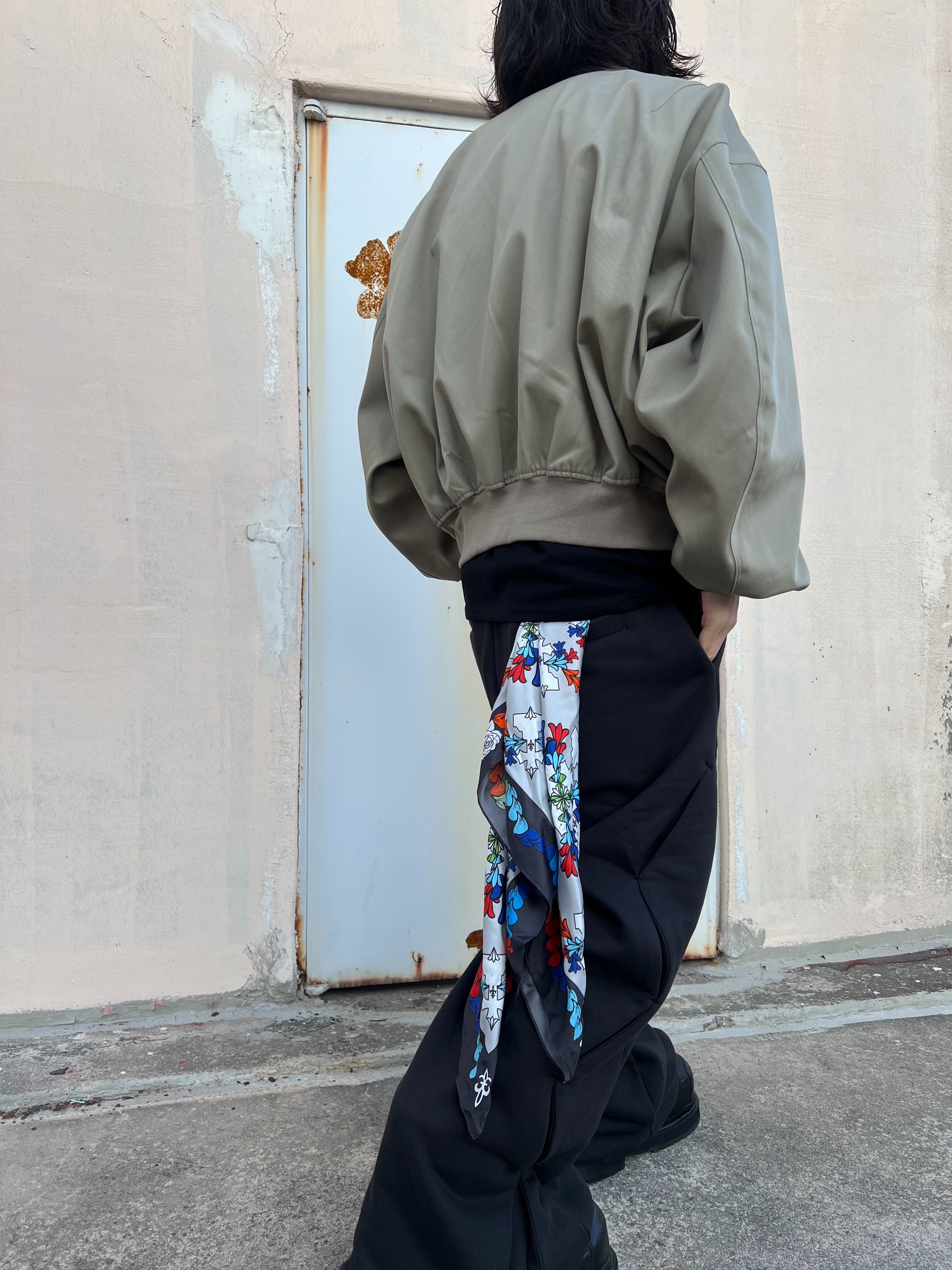 Awende Requiem Silk Scarf Multi, Gless Harrington Jacket 014 Beige 착용 스타일 - 2