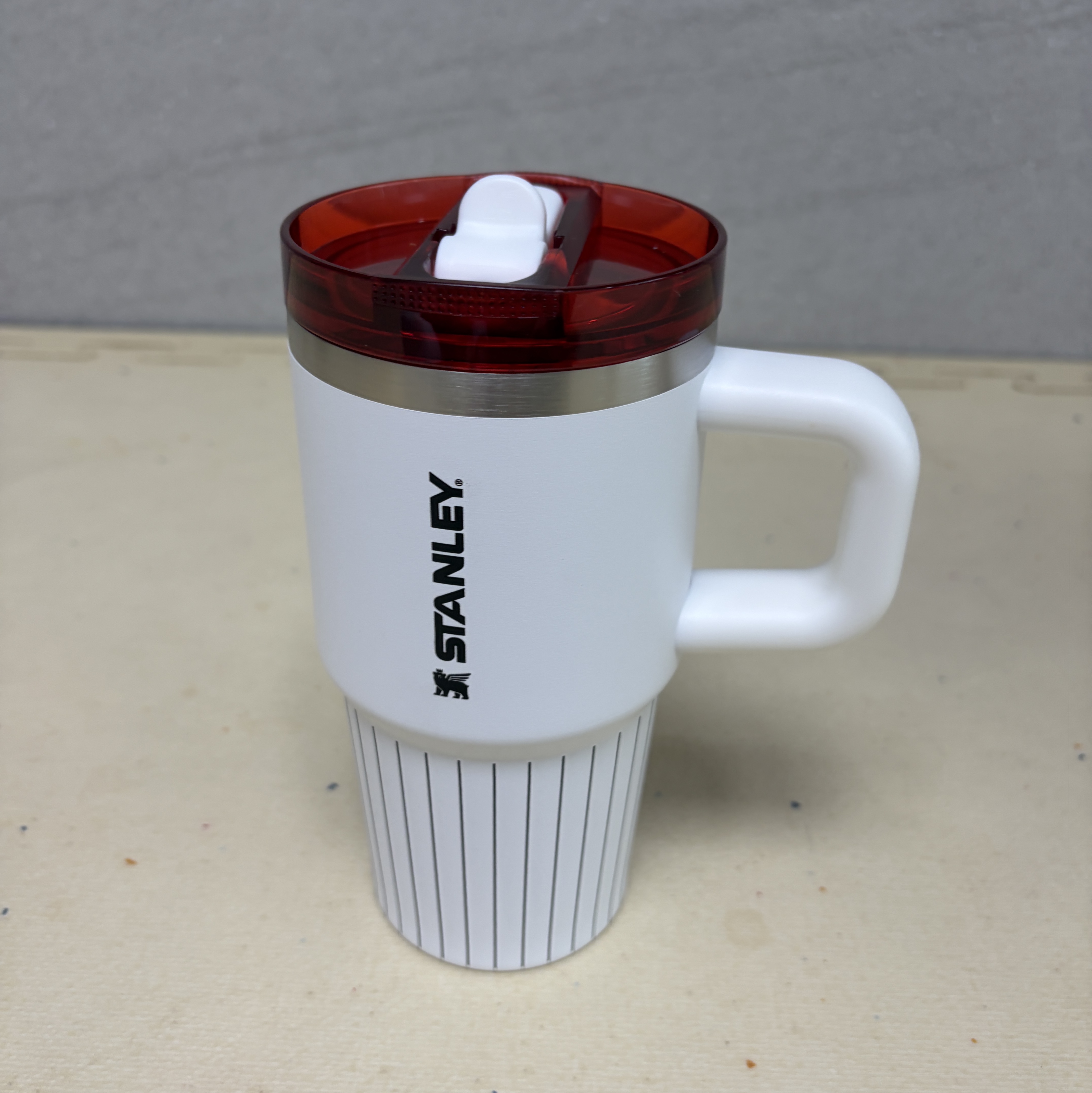 Stanley x LG Twins 1913 Quencher ProTour Flip Straw Tumbler 591ml LG Stripe 착용 스타일 - 2