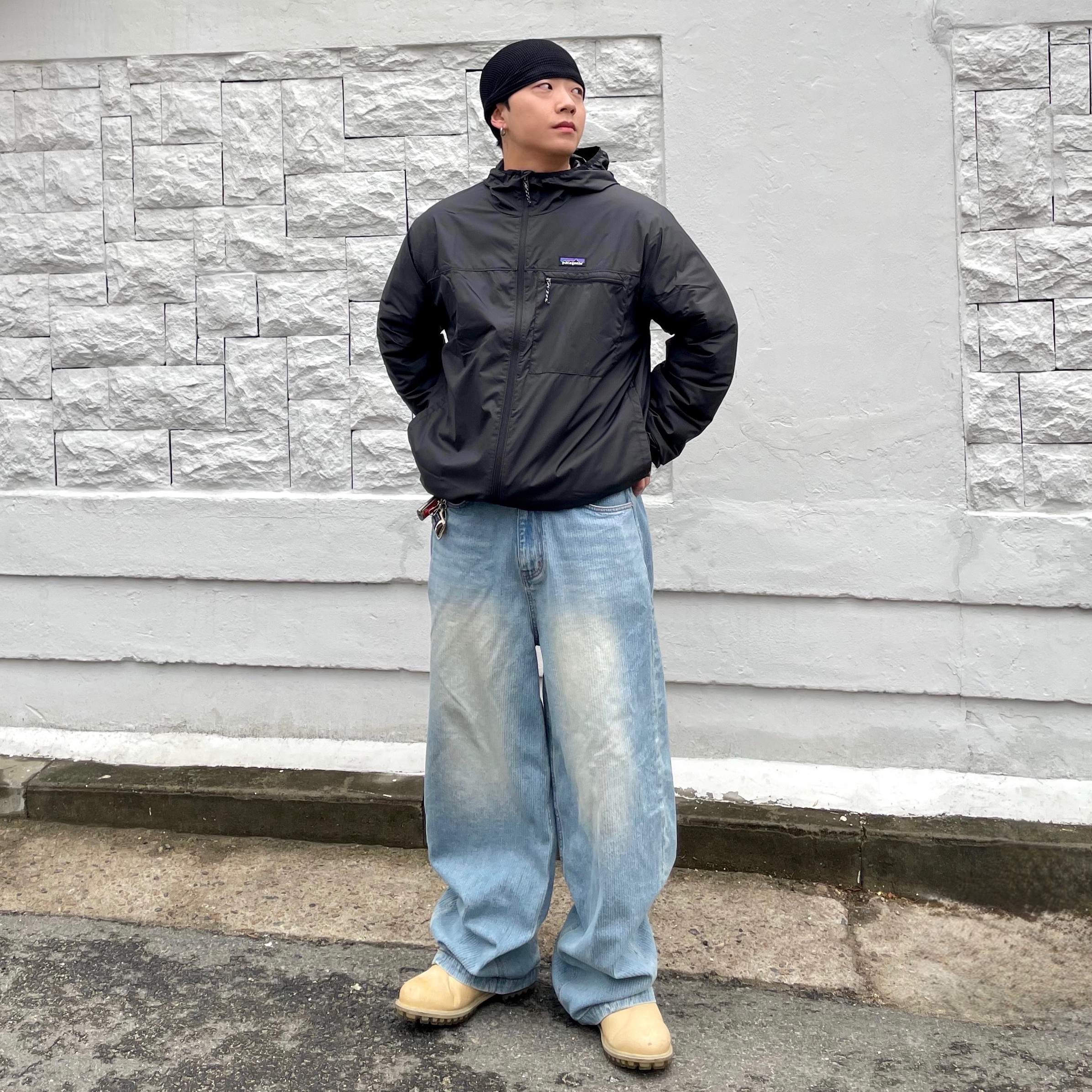 Patagonia Light Variable Jacket Black 착용 스타일 - 1