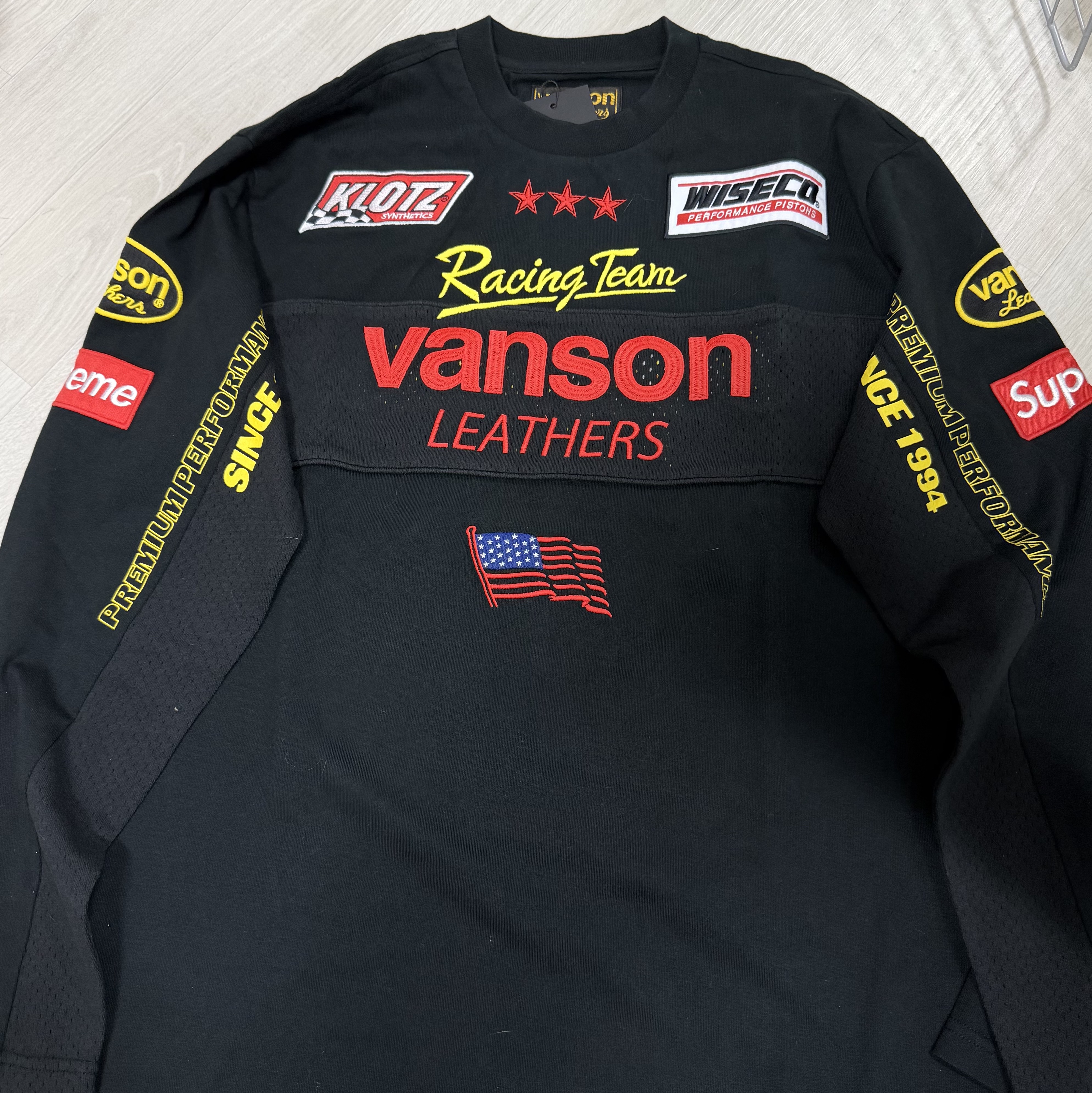 Supreme x Vanson Leathers L/S Top Black - 26SS 착용 스타일 - 1
