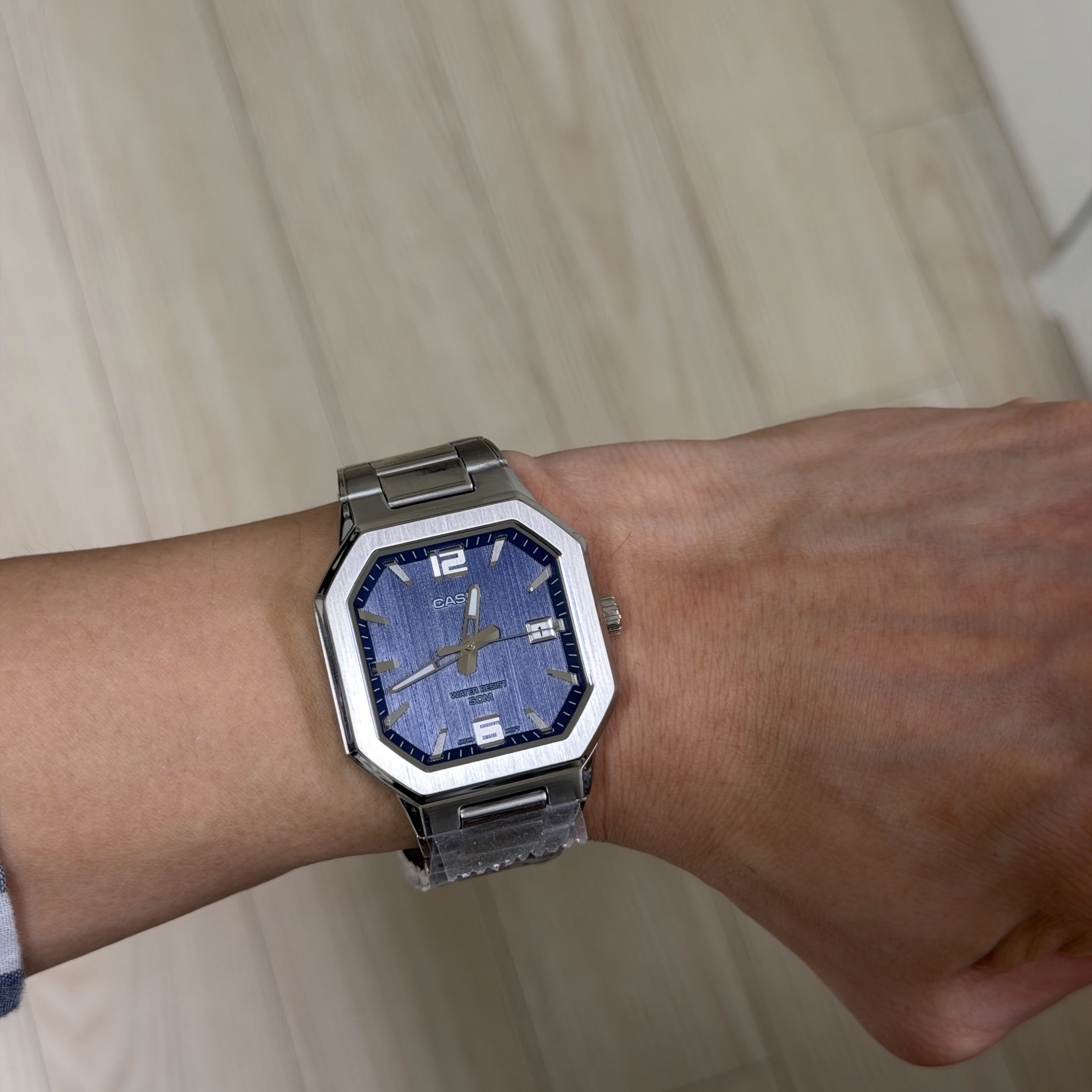Casio MTP-B195D-2AV 착용 스타일