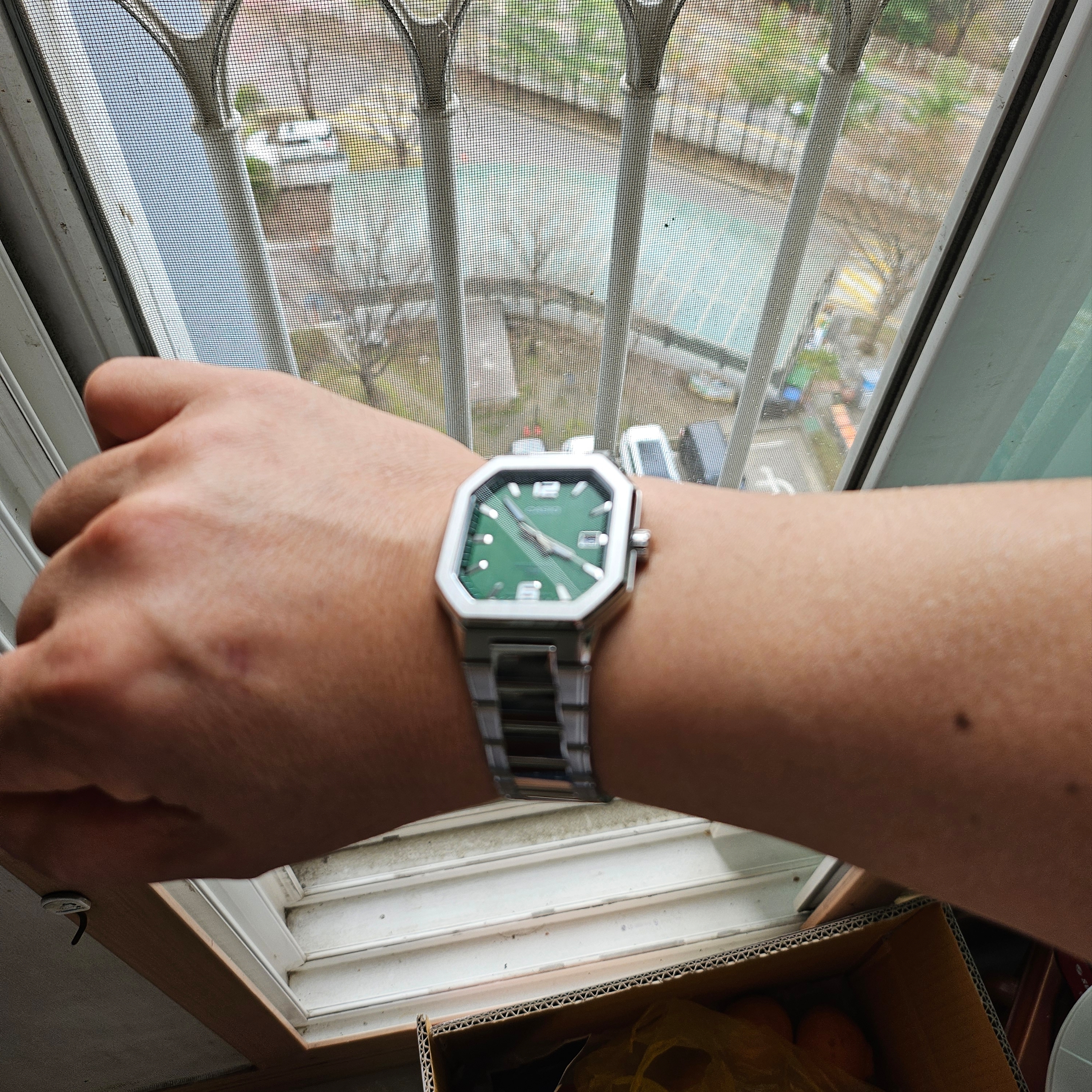 Casio MTP-B195D-3AV 착용 스타일 - 1