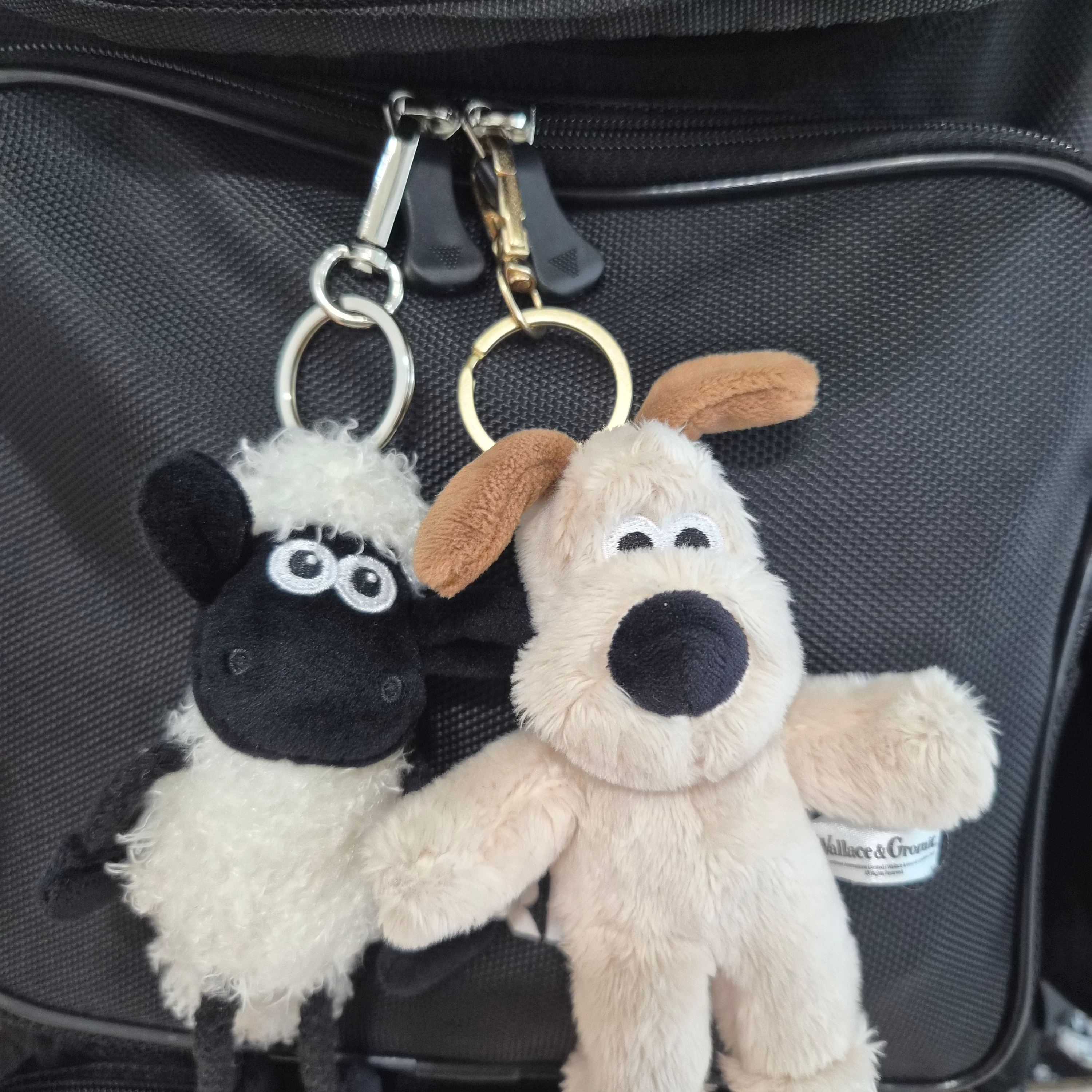 Dream C&C Shaun The Sheep Mini  Keyring Plush 12cm 착용 스타일