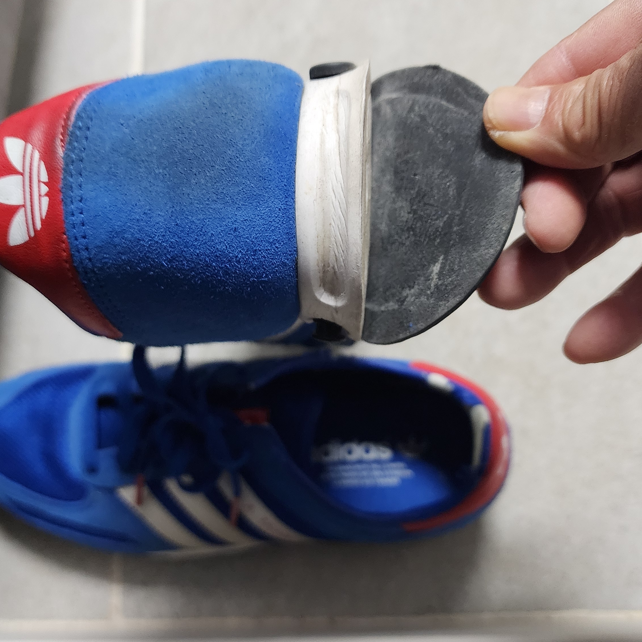 Adidas LA Trainer Royal Blue 착용 스타일 - 2