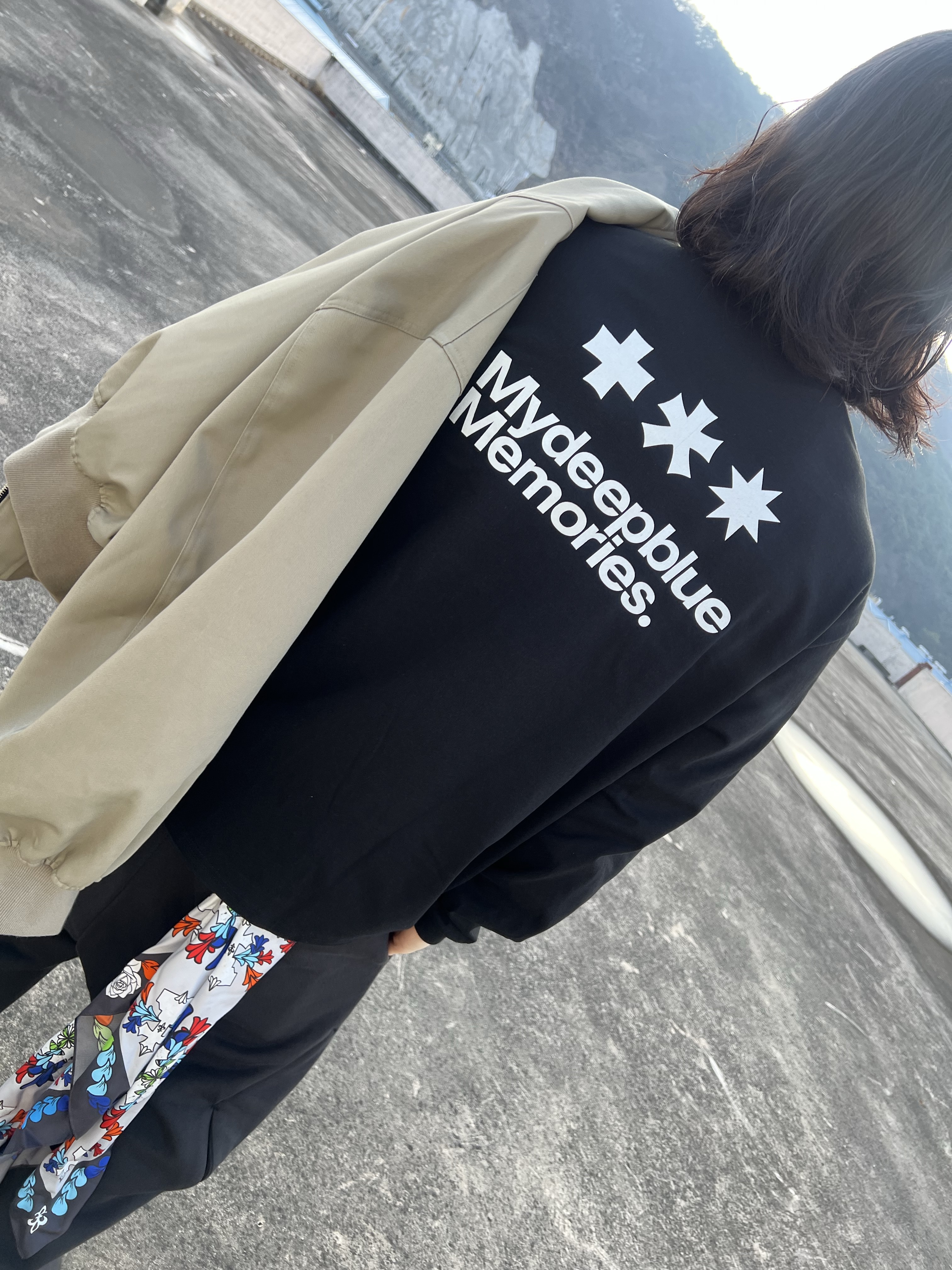 Awende Requiem Silk Scarf Multi, Gless Harrington Jacket 014 Beige 착용 스타일 - 1