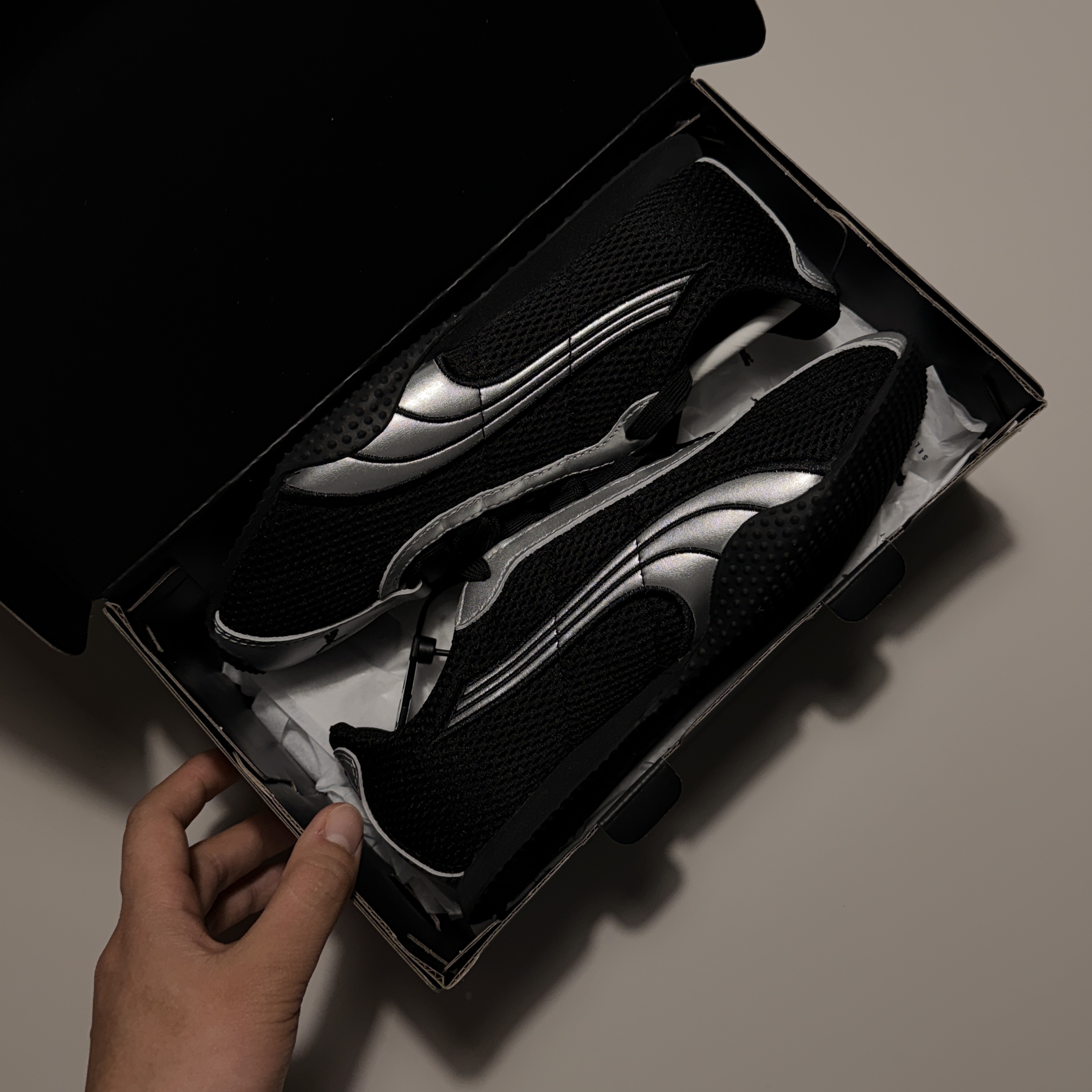 Puma H-street OG Black Silver 착용 스타일