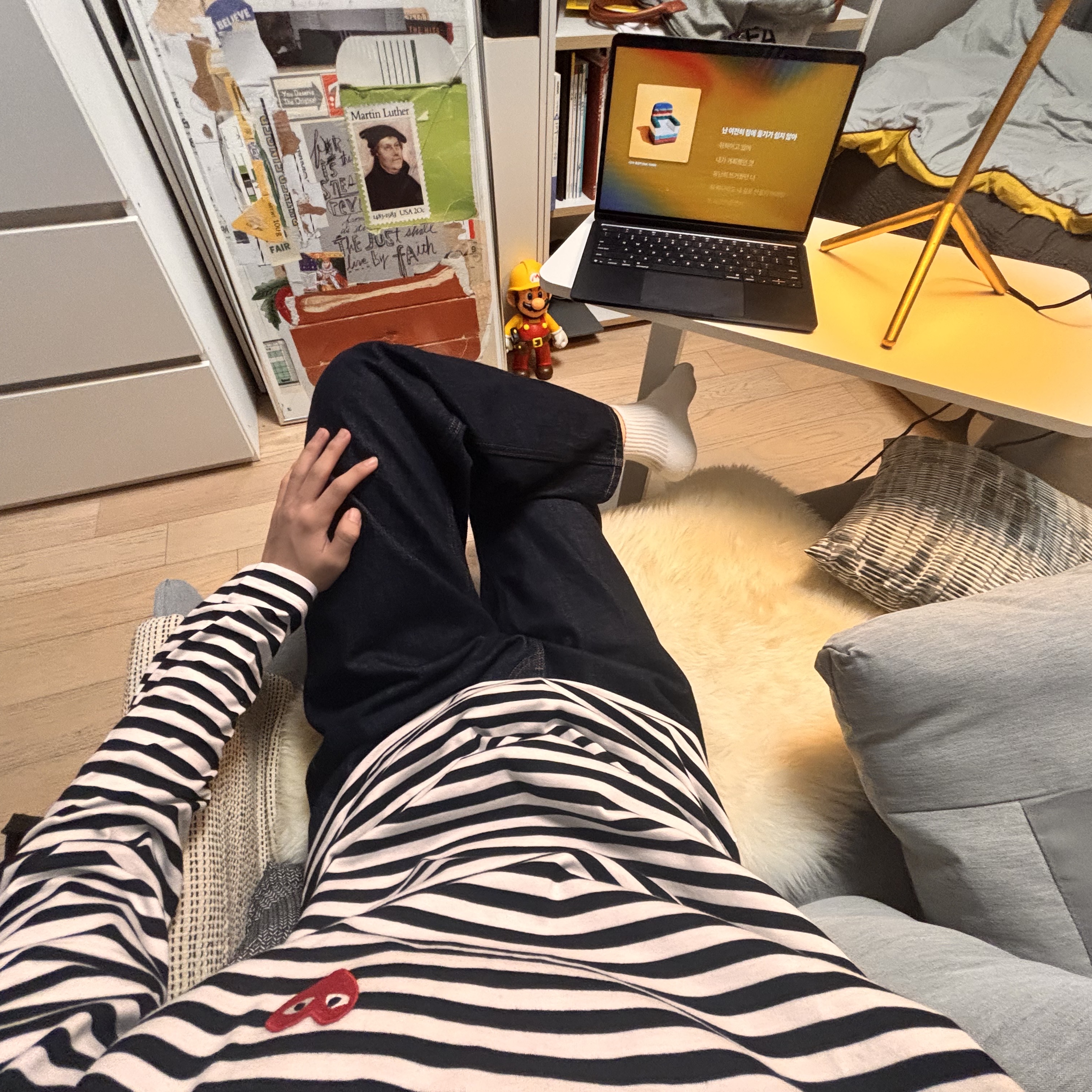 Play Comme des Garcons Striped LS T-Shirt Black White, Millo Archive Standard Stud Leather Belt Black 착용 스타일