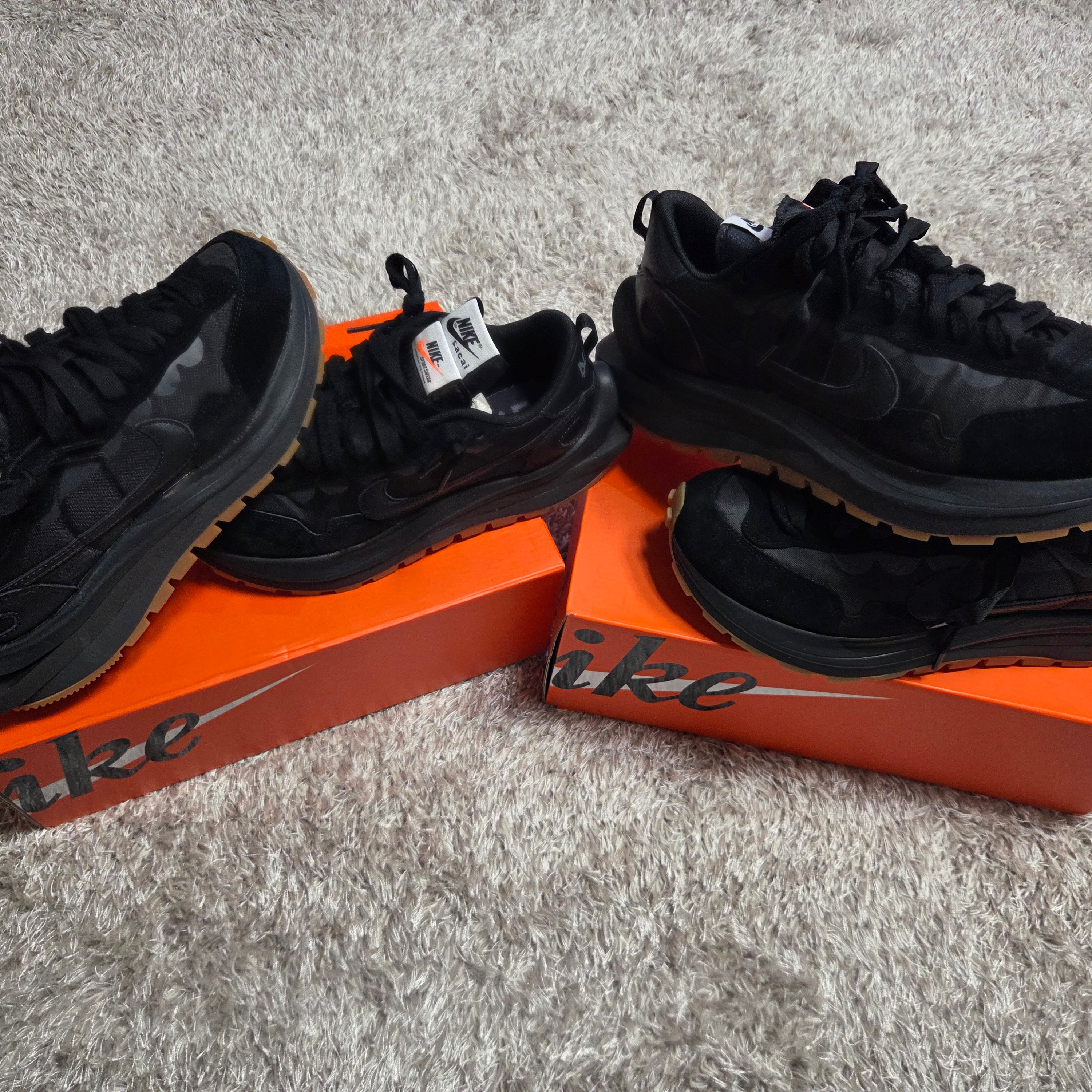 Nike x Sacai VaporWaffle Black and Gum 착용 스타일