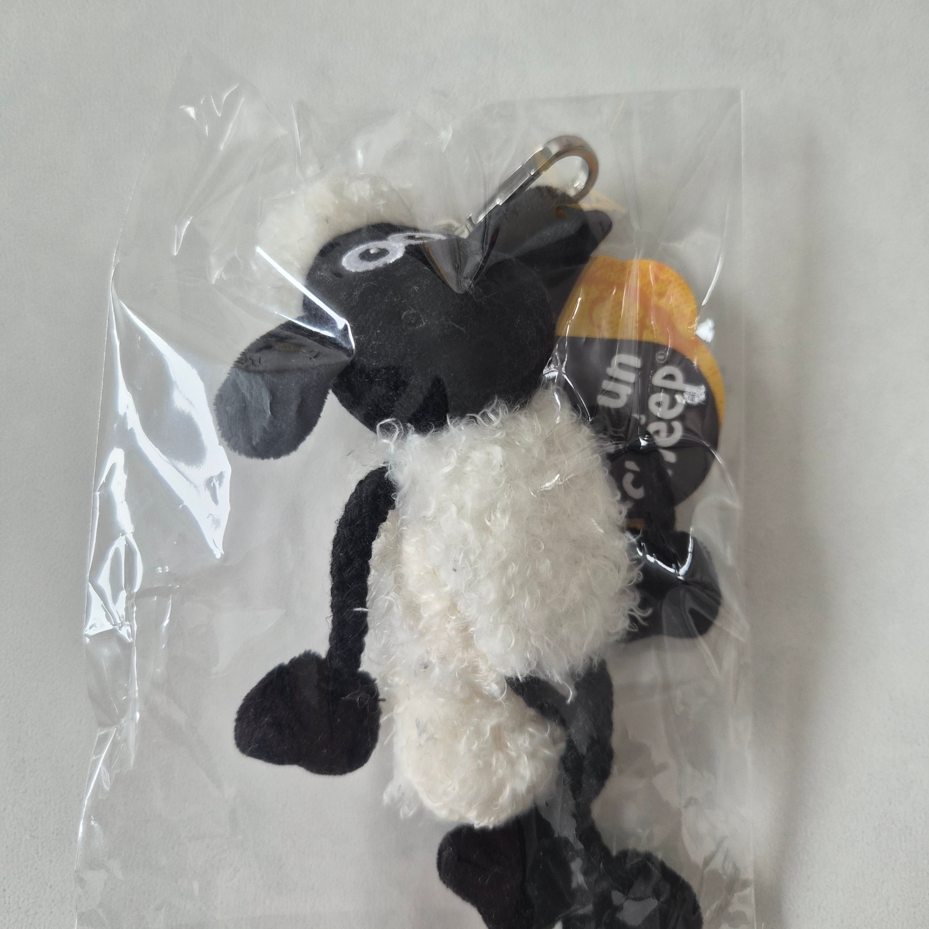 Dream C&C Shaun The Sheep Mini  Keyring Plush 12cm 착용 스타일