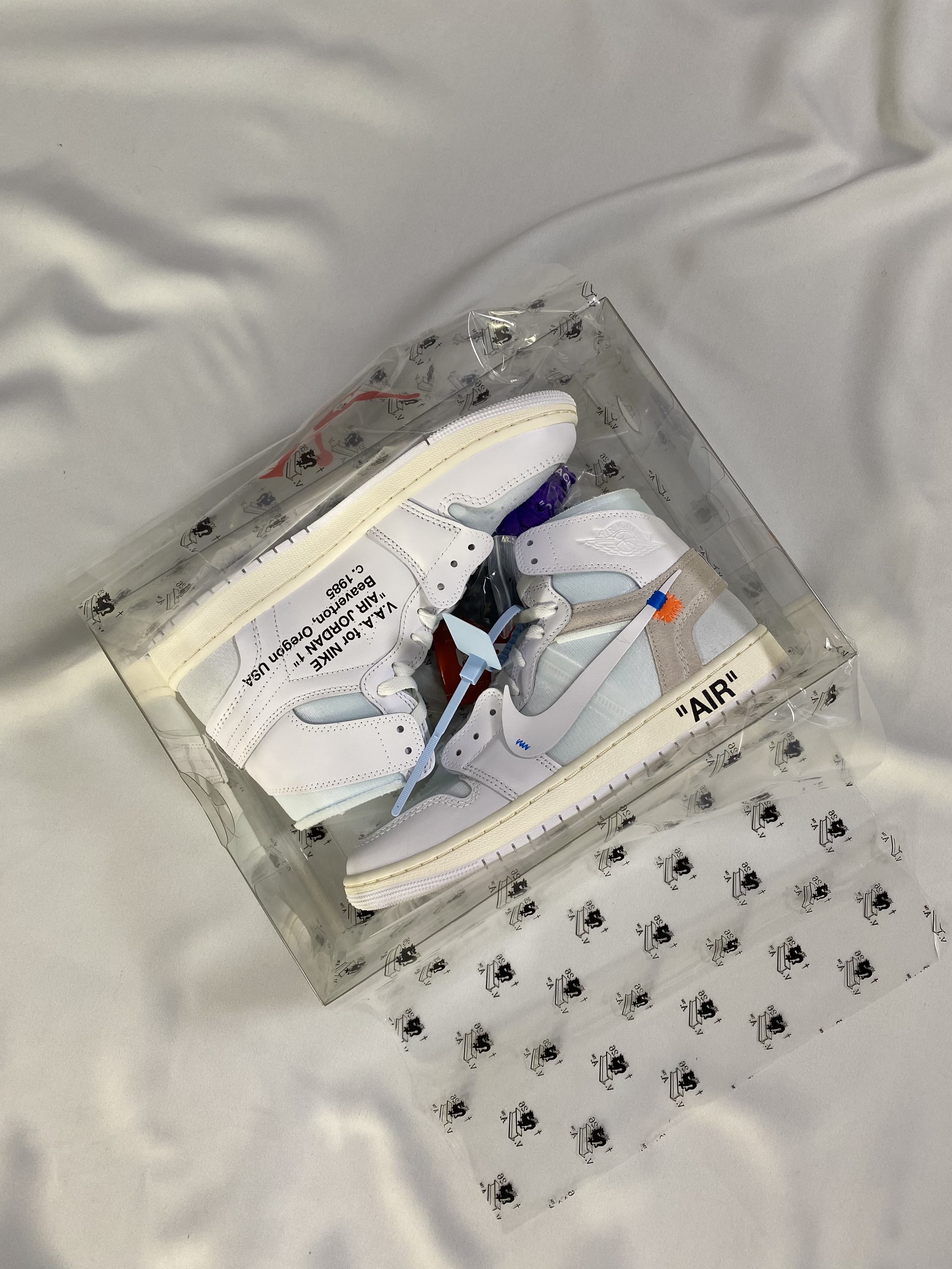 Jordan 1 x Virgil Abloh Archive Retro High Alaska White 착용 스타일 - 2