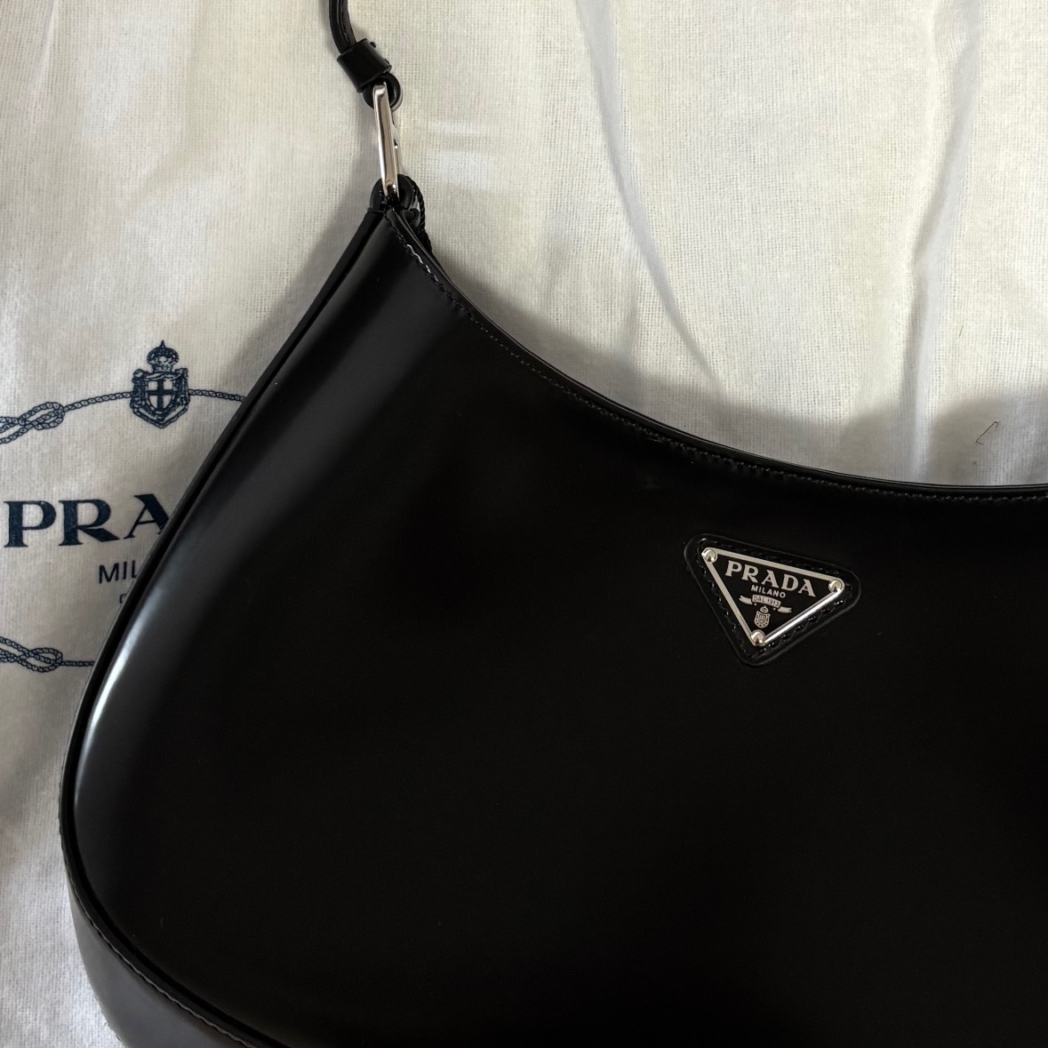 Prada Cleo Brushed Leather Shoulder Bag Black 착용 스타일