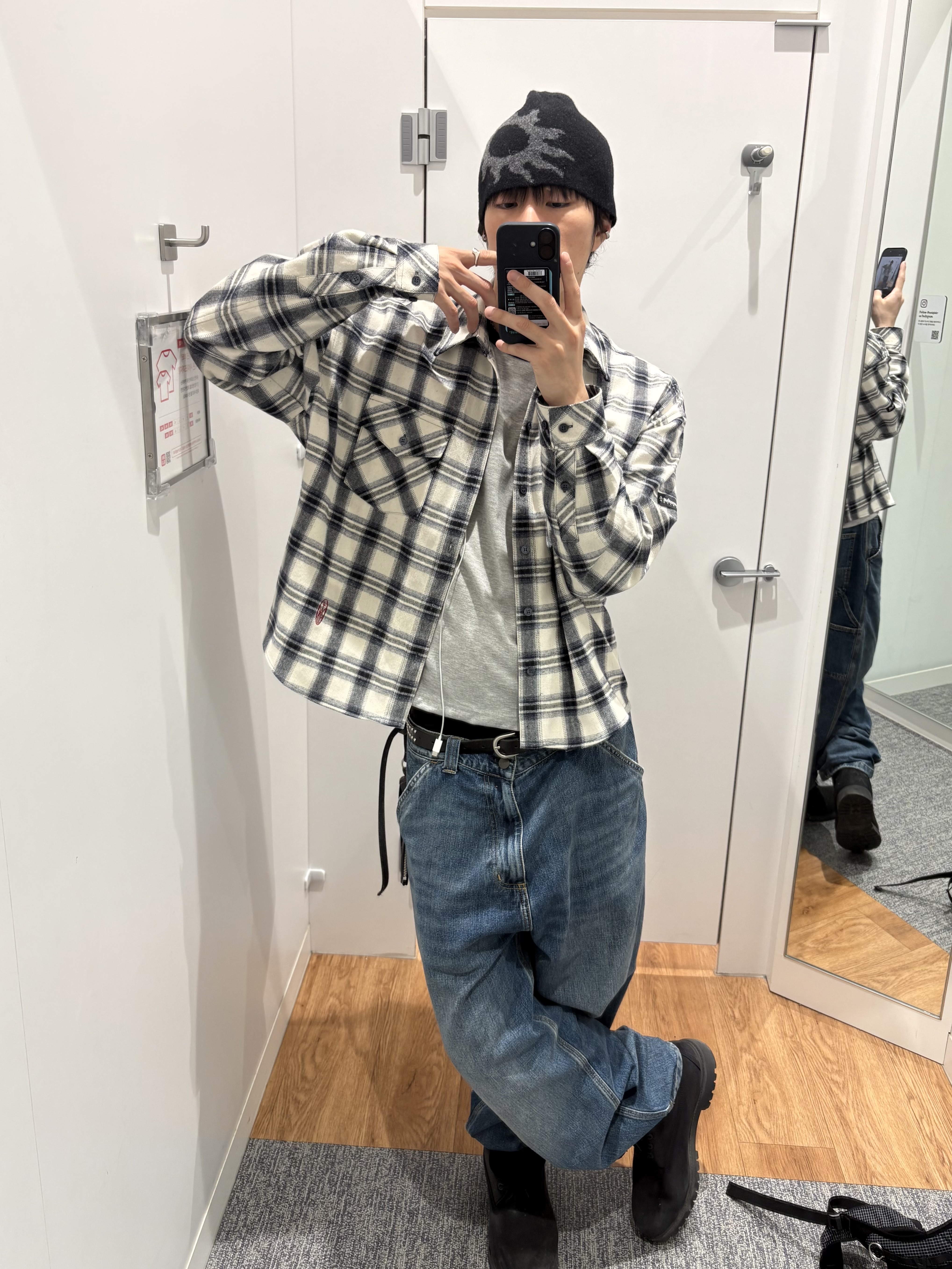 [더블적립]Farfromwhat Far Logo Flannel Shirts, Carhartt WIP Smith Denim Single Knee Pants Blue Stone Washed 착용 스타일 - 1