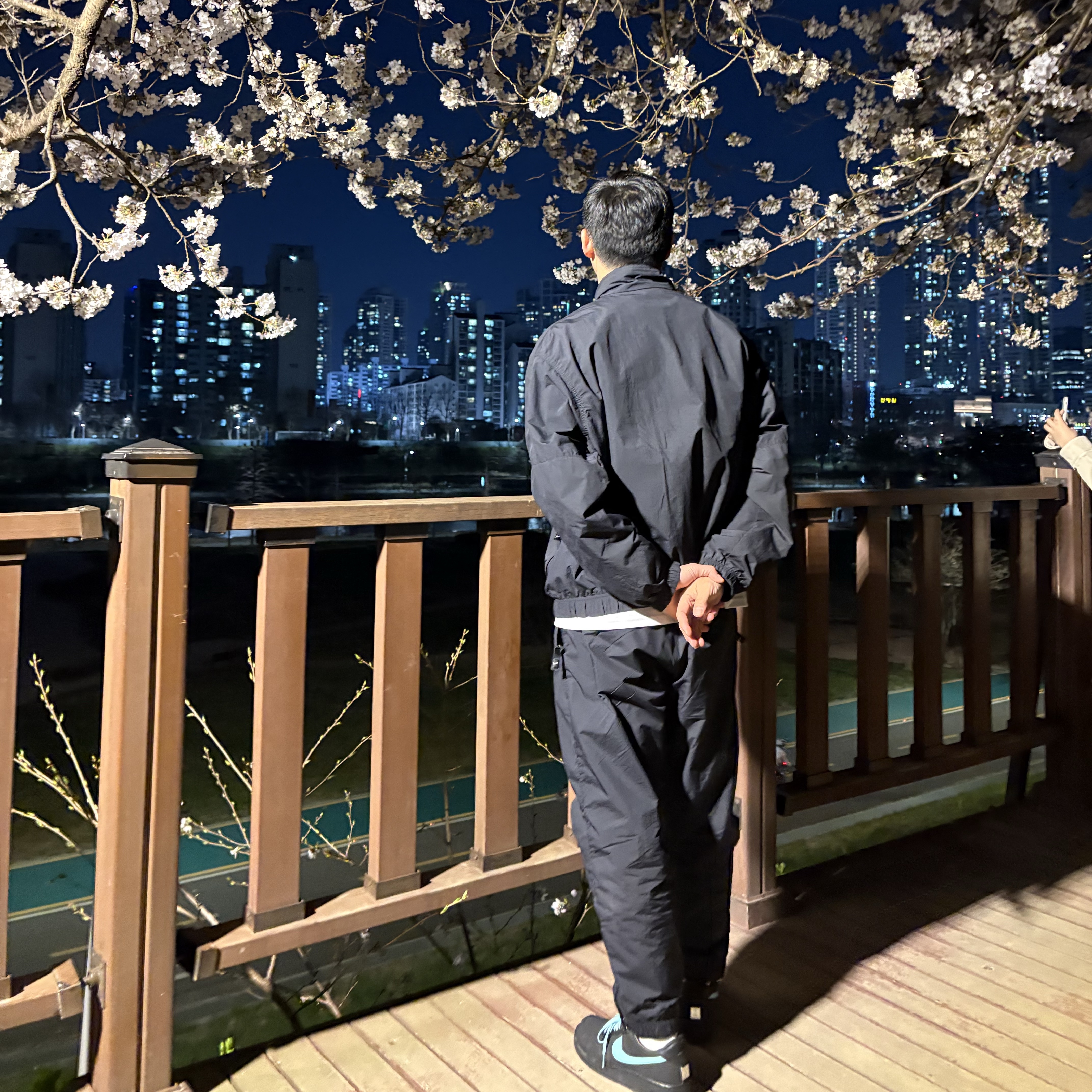 Nike NRG Solo Swoosh Woven Track Jacket Black - Asia, Nike NRG Solo Swoosh Woven Track Pants Black White - Asia 착용 스타일