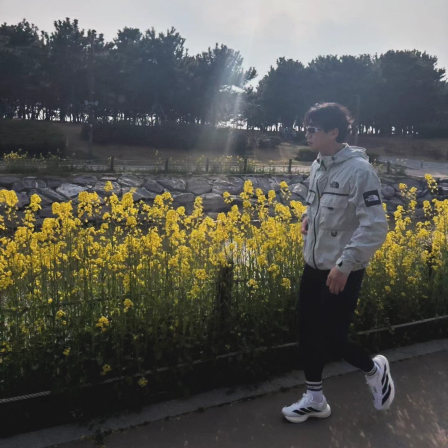 The North Face Sheldon Jacket Cool Gray - 25SS 착용 스타일 - 2