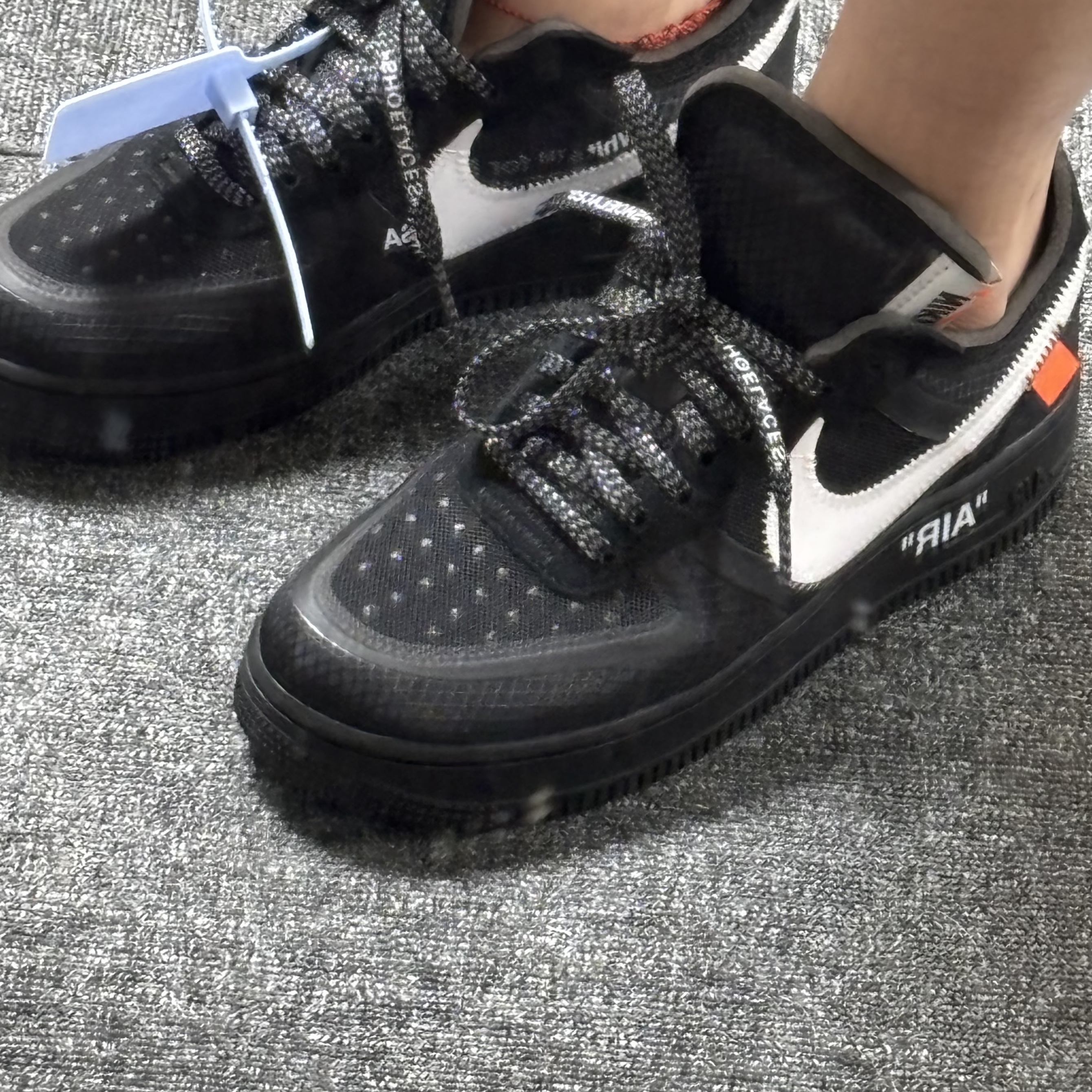 Nike x Off-White Air Force 1 Low Black White 착용 스타일