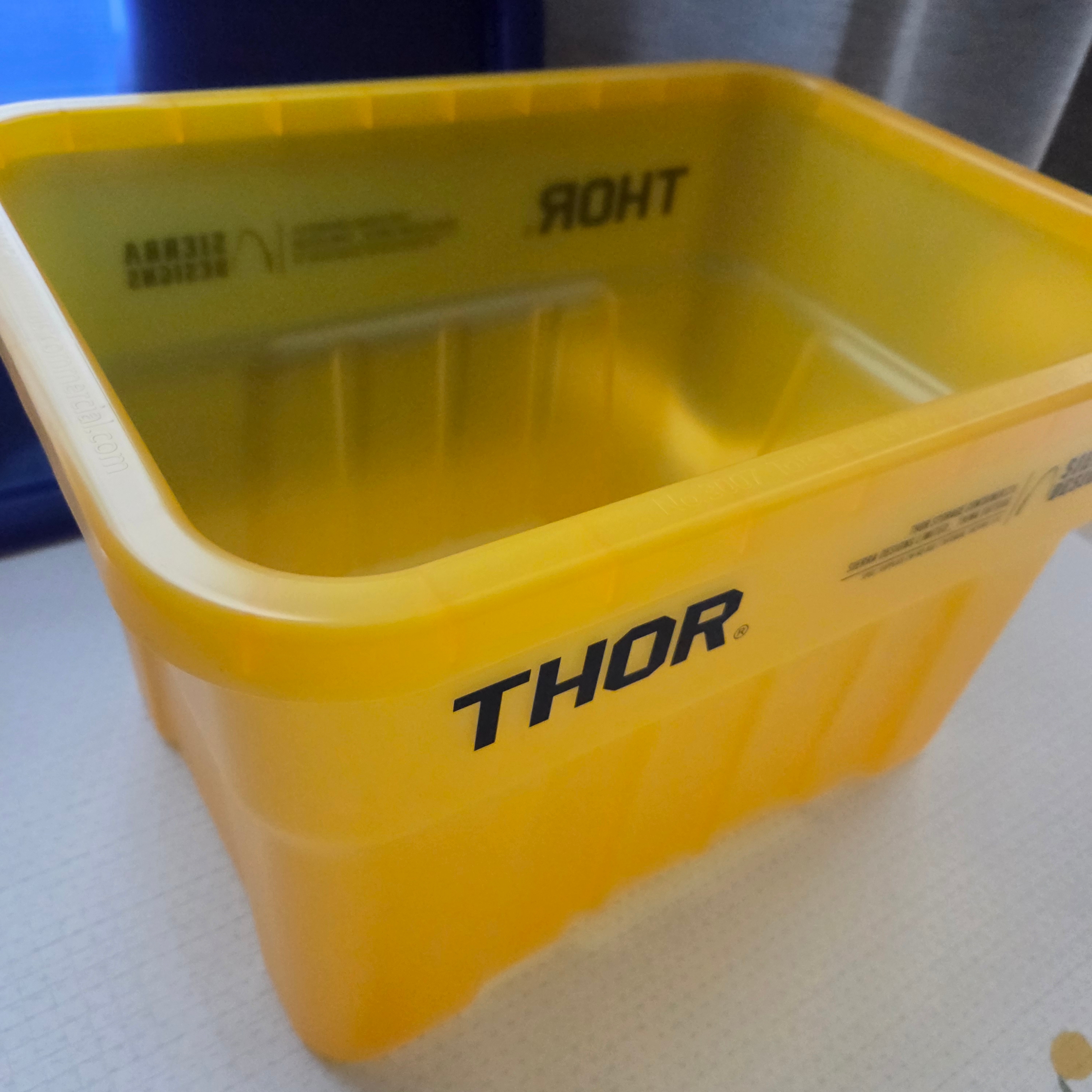SIERRA DESIGNS GRAND MOTHERSHIP LT THOR Box 22L Clear Multi 착용 스타일