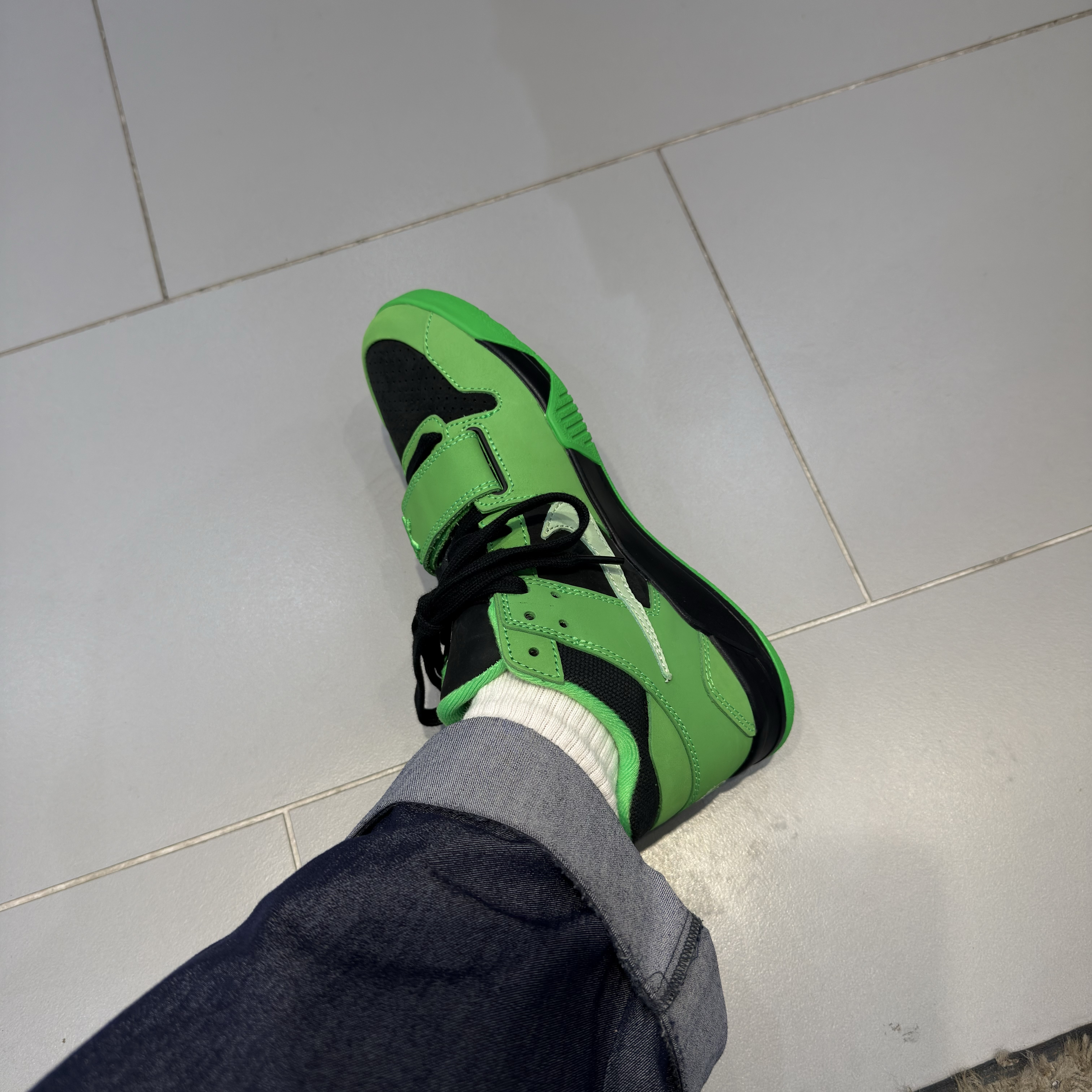 Jordan x Travis Scott Jumpman Jack TR Green Spark Vapor Green 착용 스타일 - 2