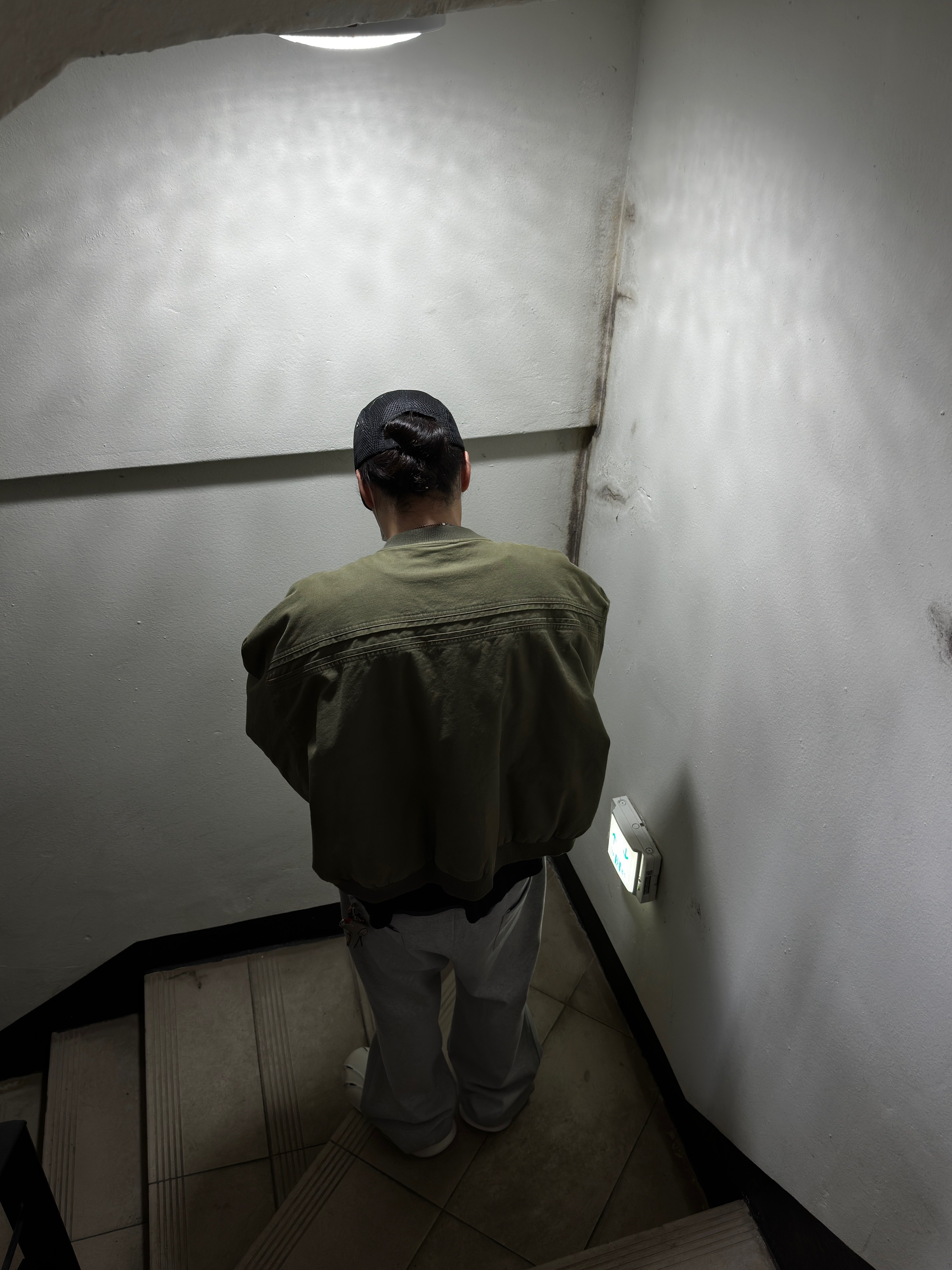 Nonnod Sulfur Dye Serge Bomber Jacket Vintage Khaki, Nonnod Sulfur Dye Serge Bomber Jacket Vintage Khaki 착용 스타일 - 4
