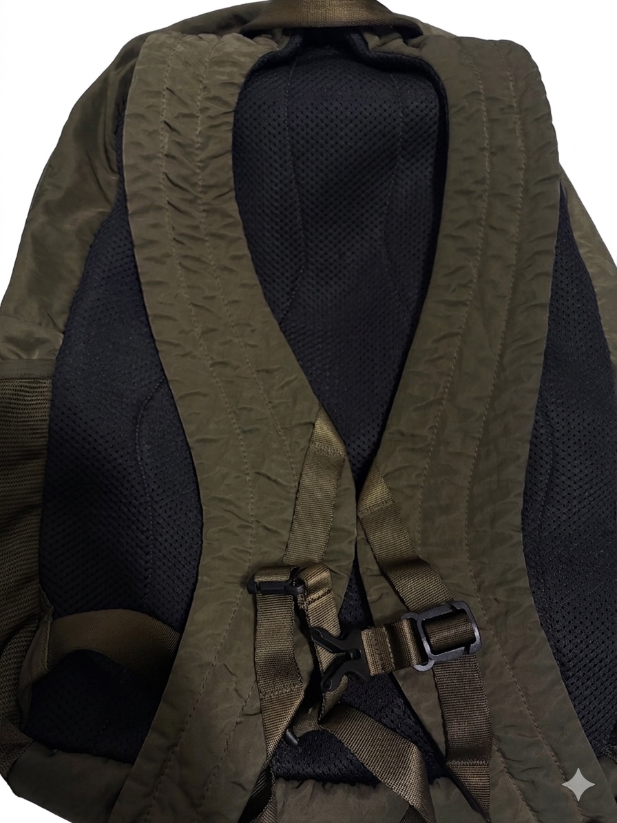 C.P. Company Nylon B Lens Backpack Ivy Green - 25FW 착용 스타일 - 2