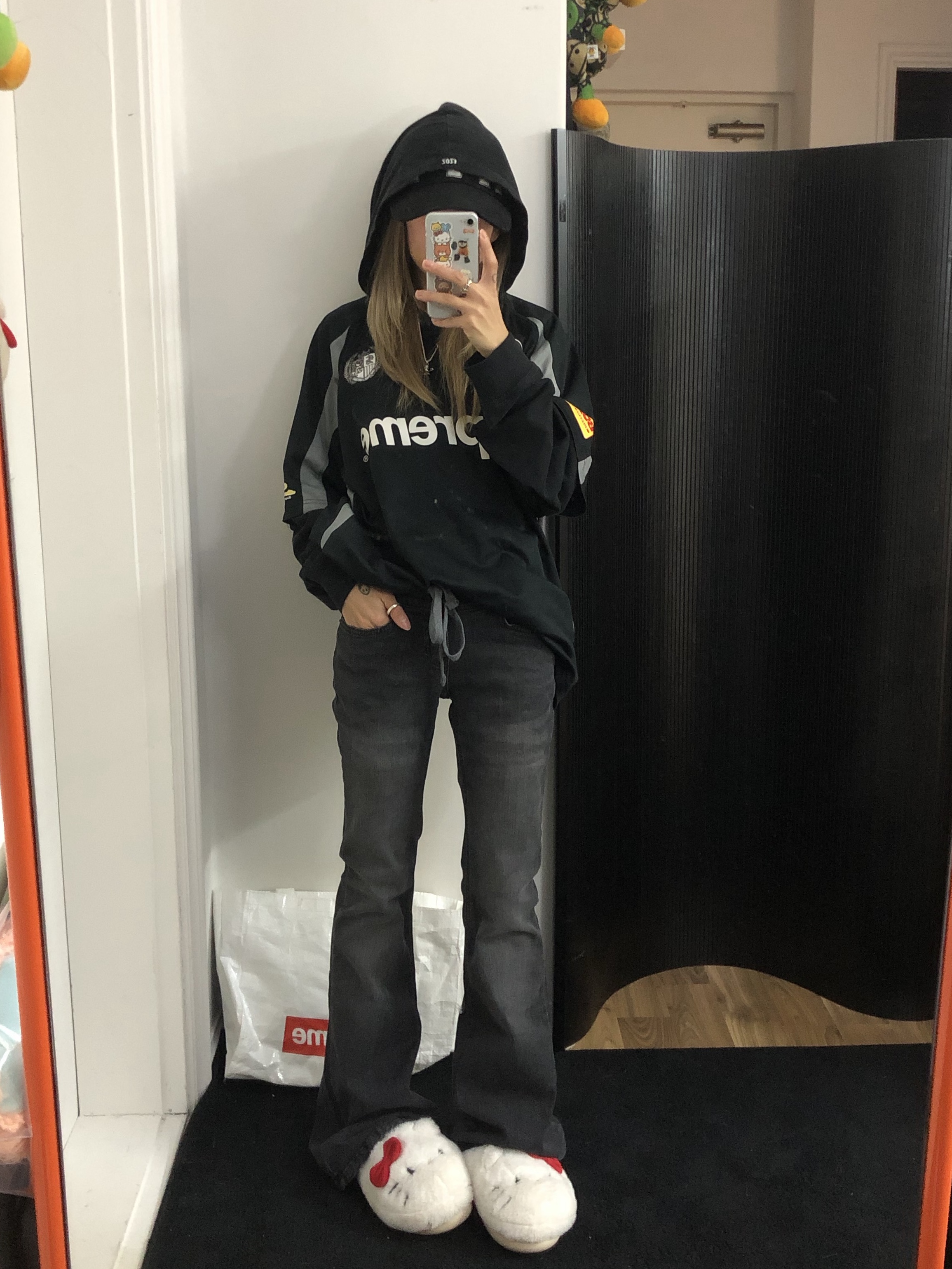 Supreme Hooded Soccer Jersey Black - 23FW 착용 스타일 - 2