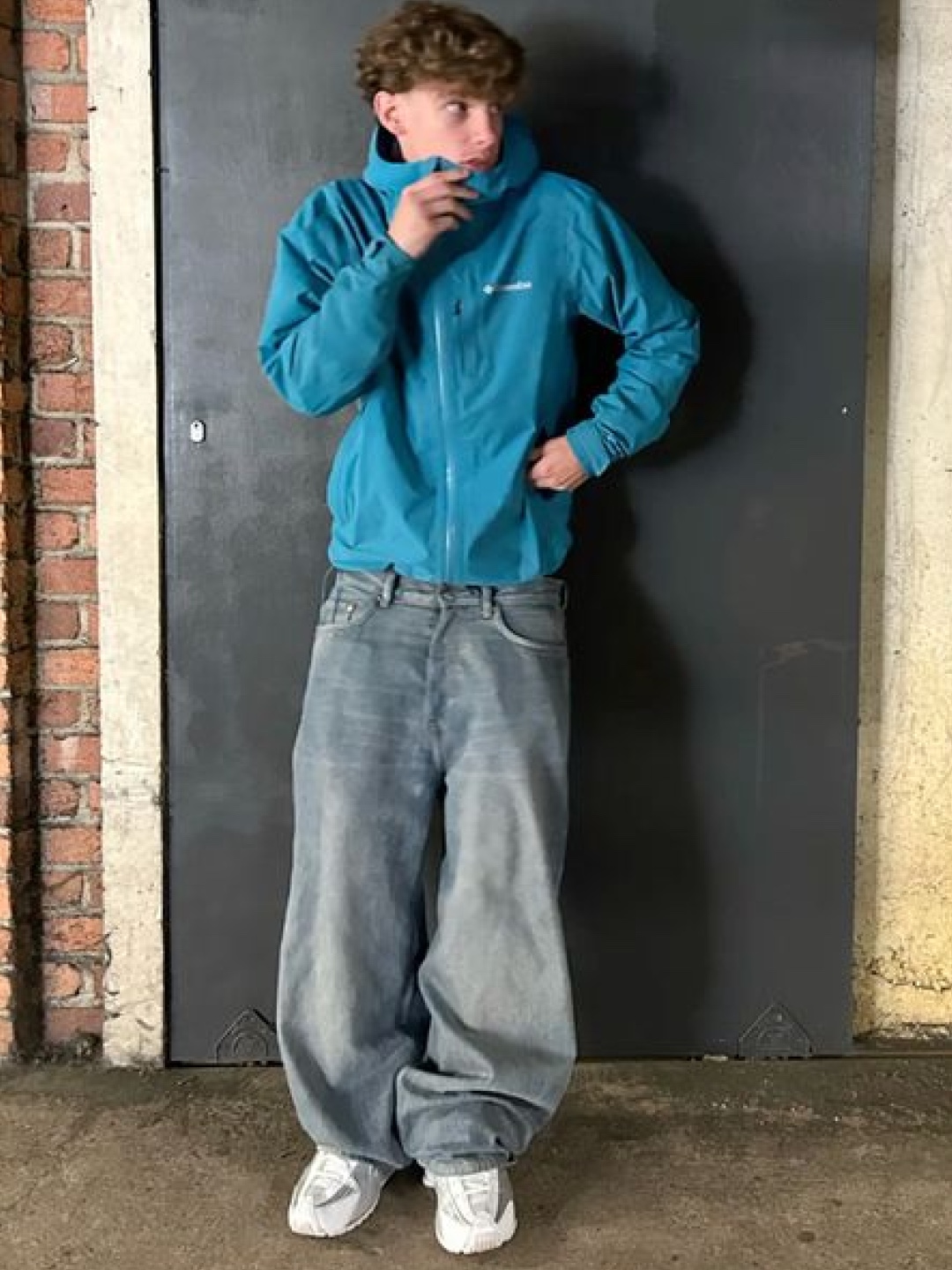 Montbell Wind Blast Hooded Jacket Black, Nike NSW Windrunner Hoodie Jacket Black - Asia 착용 스타일 - 4