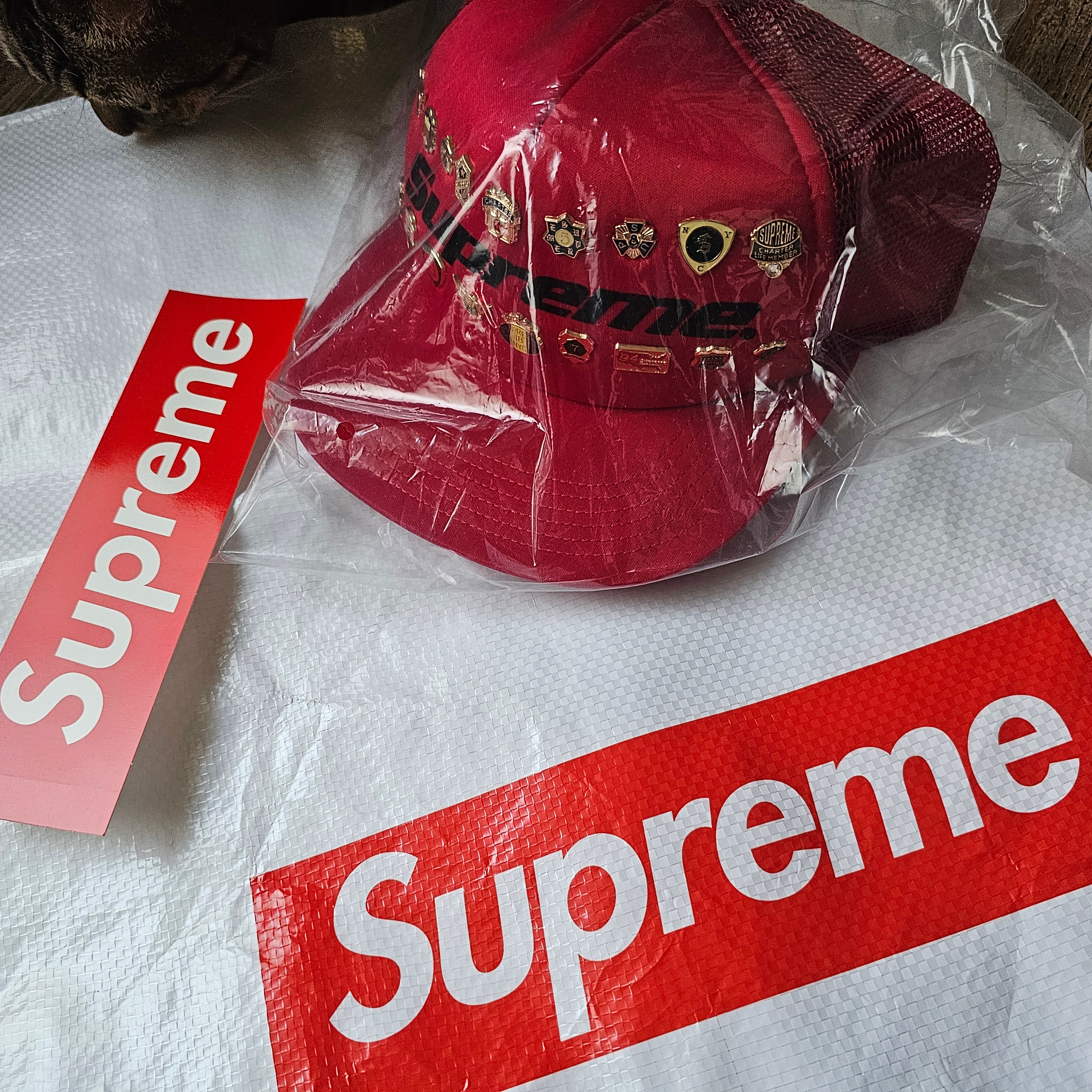 Supreme Pins Mesh Back 5-Panel Red - 26SS 착용 스타일 - 2